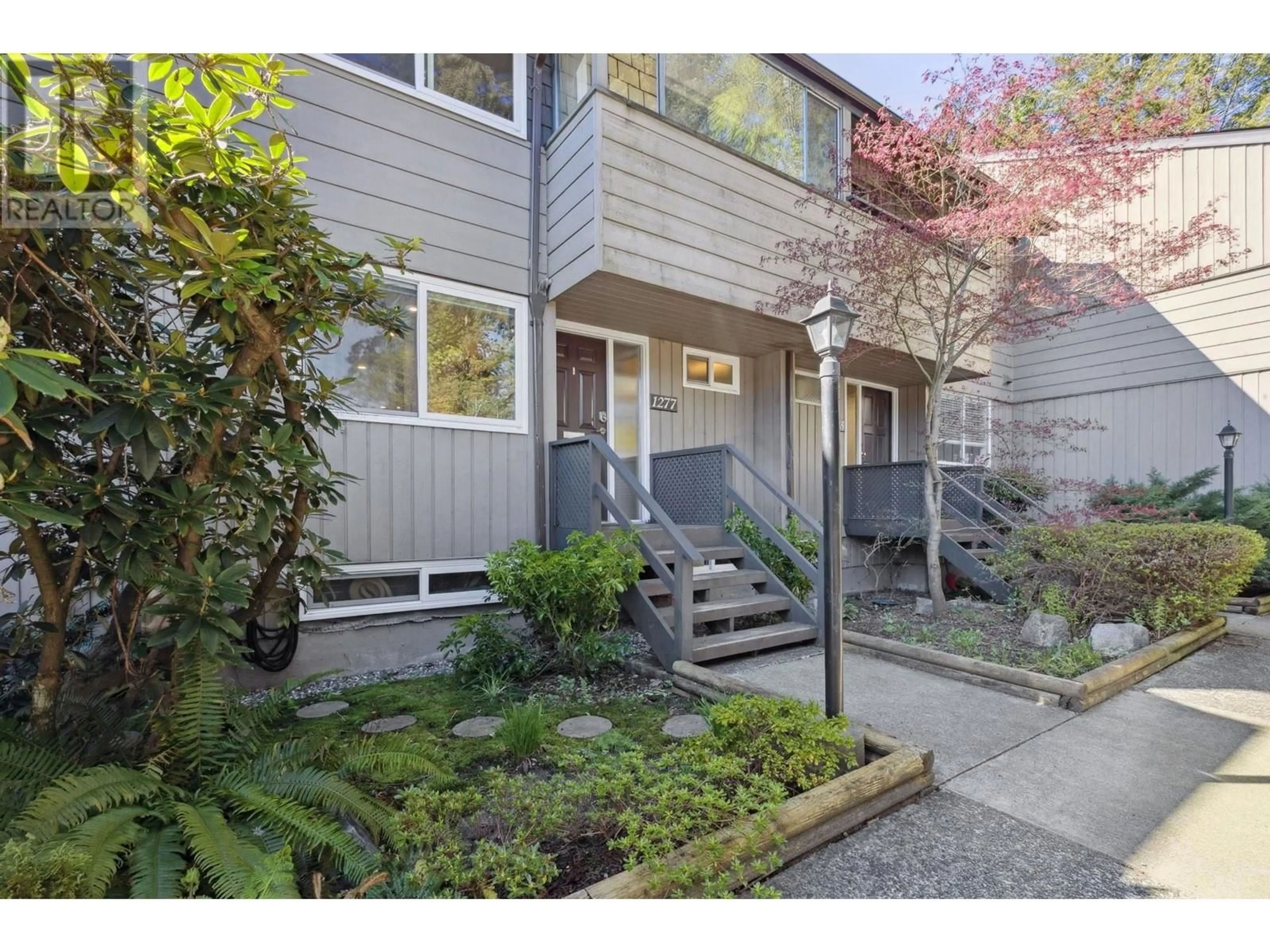 Home with vinyl exterior material, street for 1277 EMERY PLACE, North Vancouver British Columbia V7J1R2