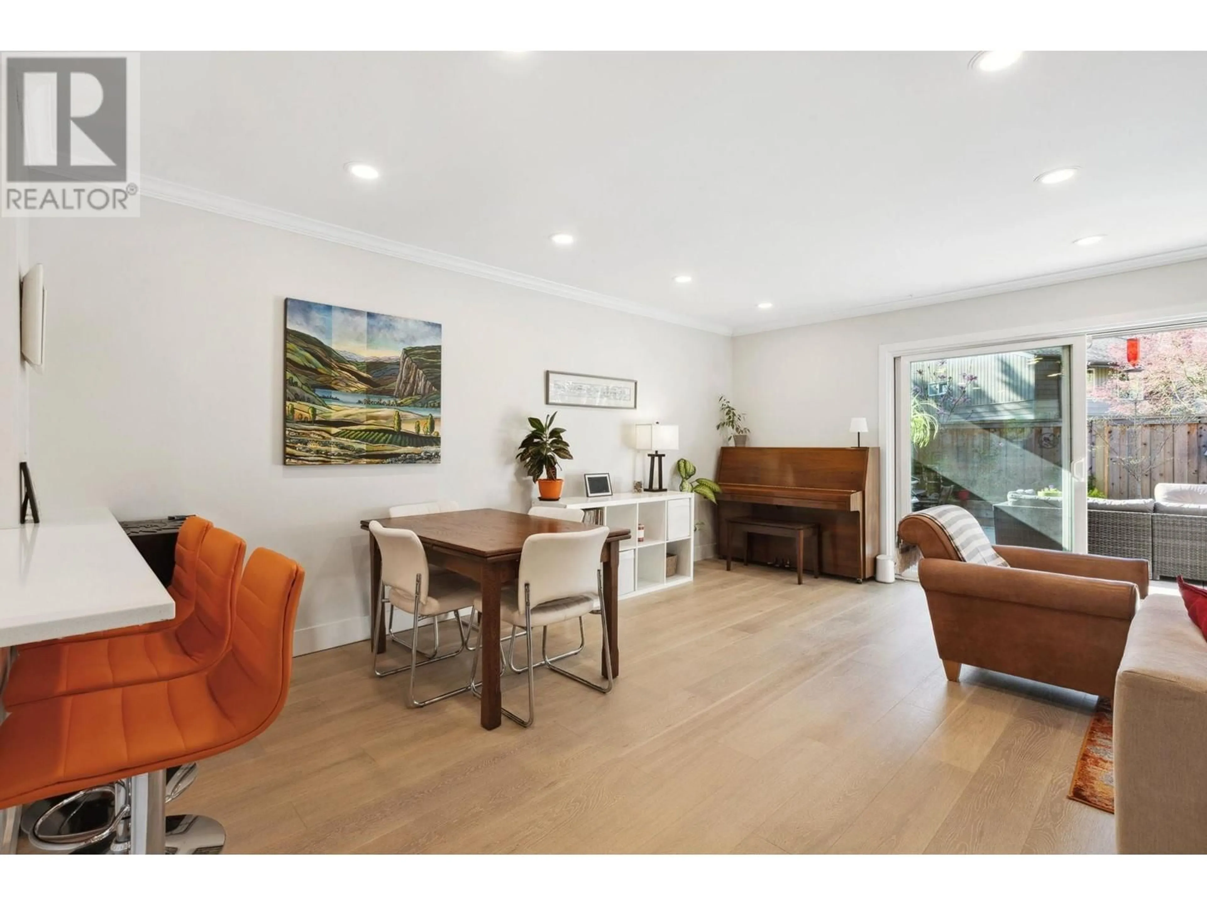 Living room with furniture, wood/laminate floor for 1277 EMERY PLACE, North Vancouver British Columbia V7J1R2