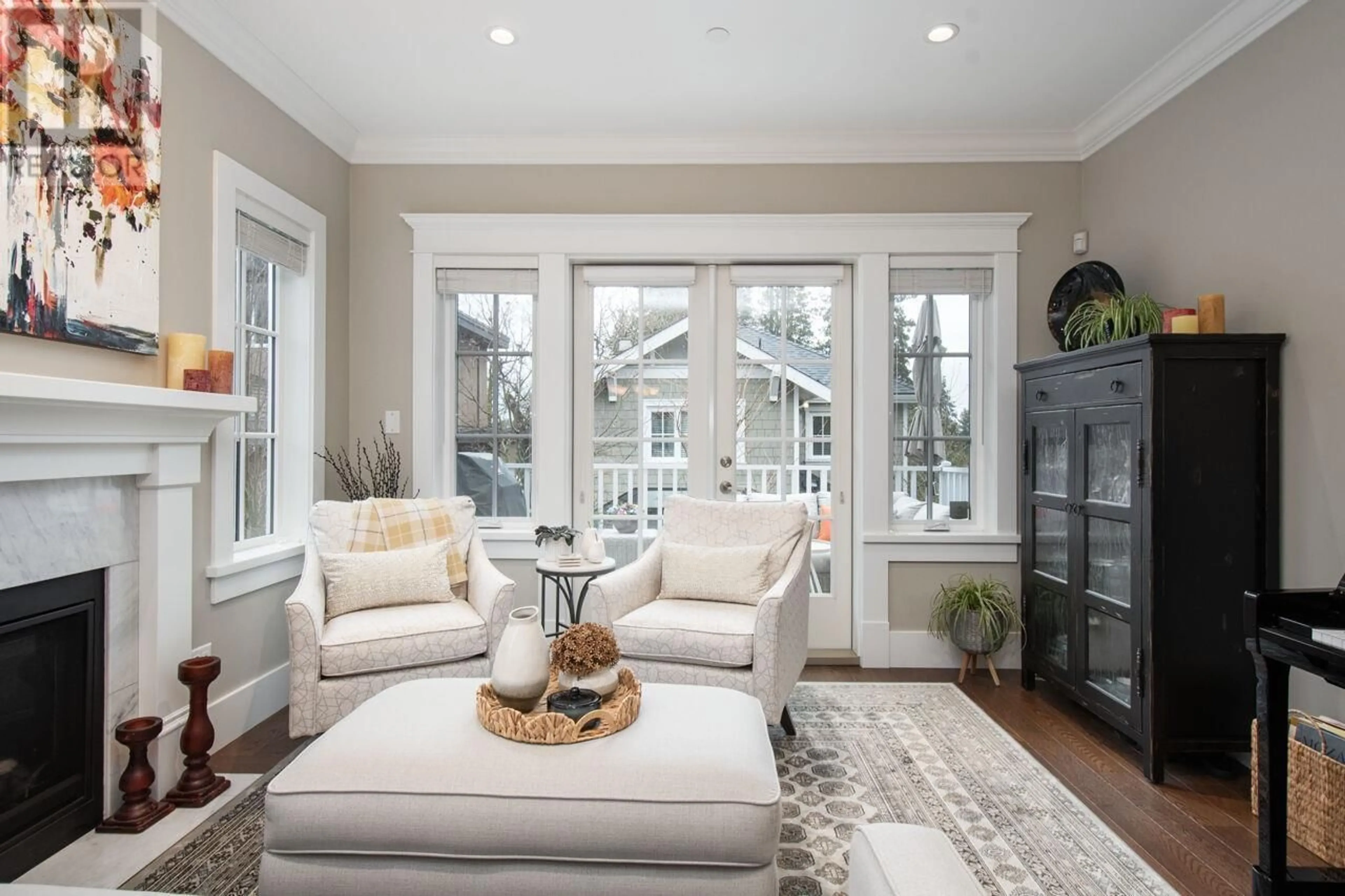 Living room with furniture, unknown for 1421 GORDON AVENUE, West Vancouver British Columbia V7T1R5