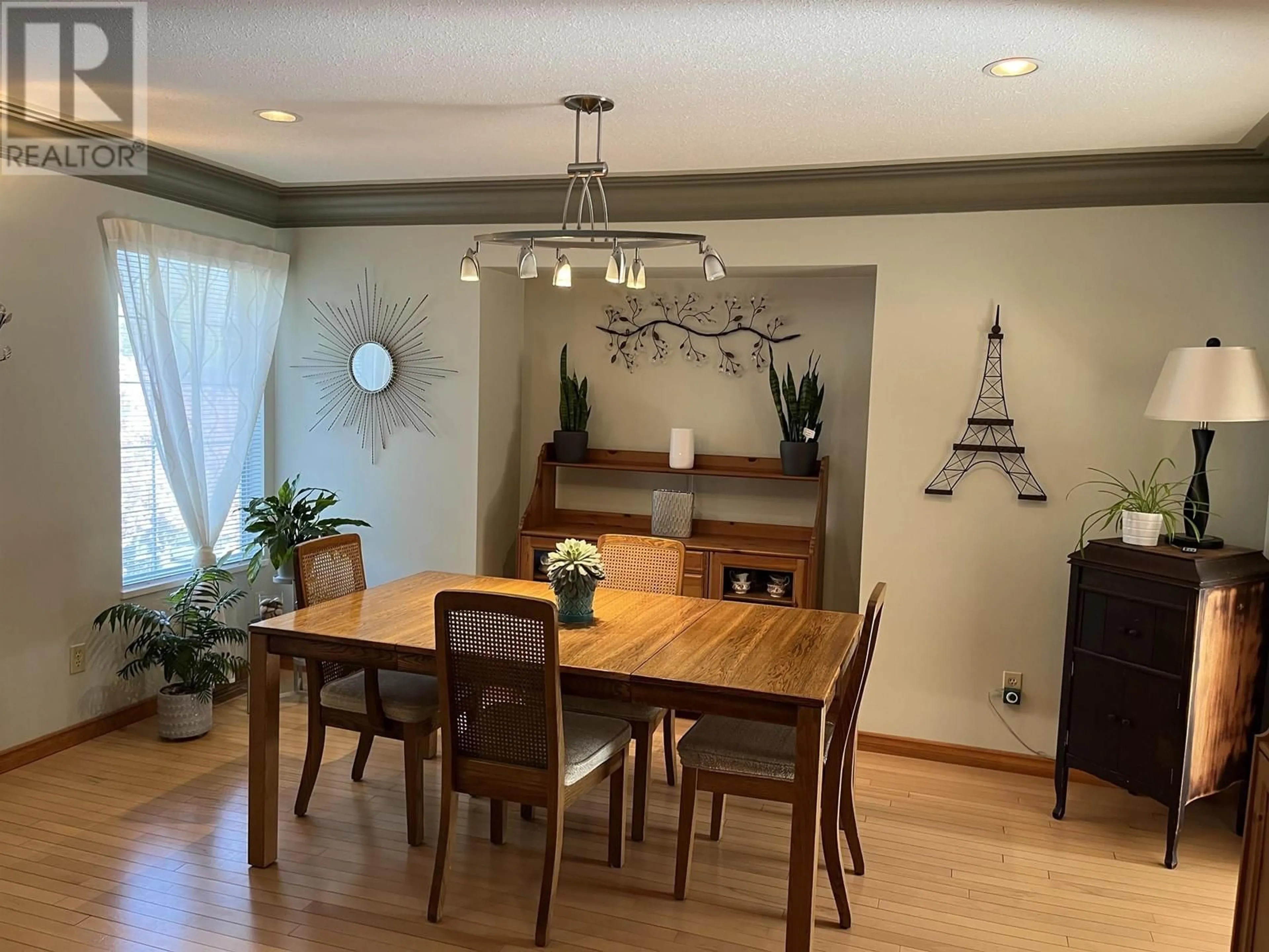 Dining room, wood/laminate floor for 1264 LASALLE PLACE, Coquitlam British Columbia V3B6T5