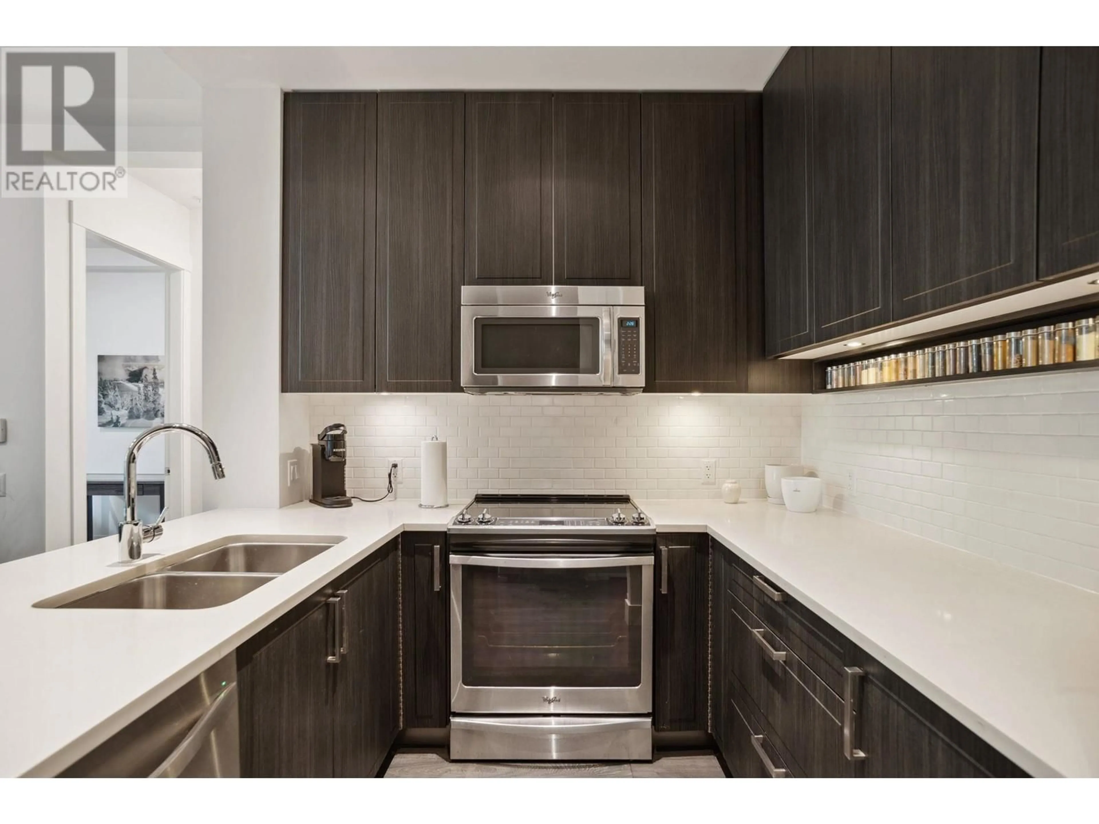 Standard kitchen, ceramic/tile floor for 107 - 550 SEABORNE PLACE, Port Coquitlam British Columbia V3B0L3