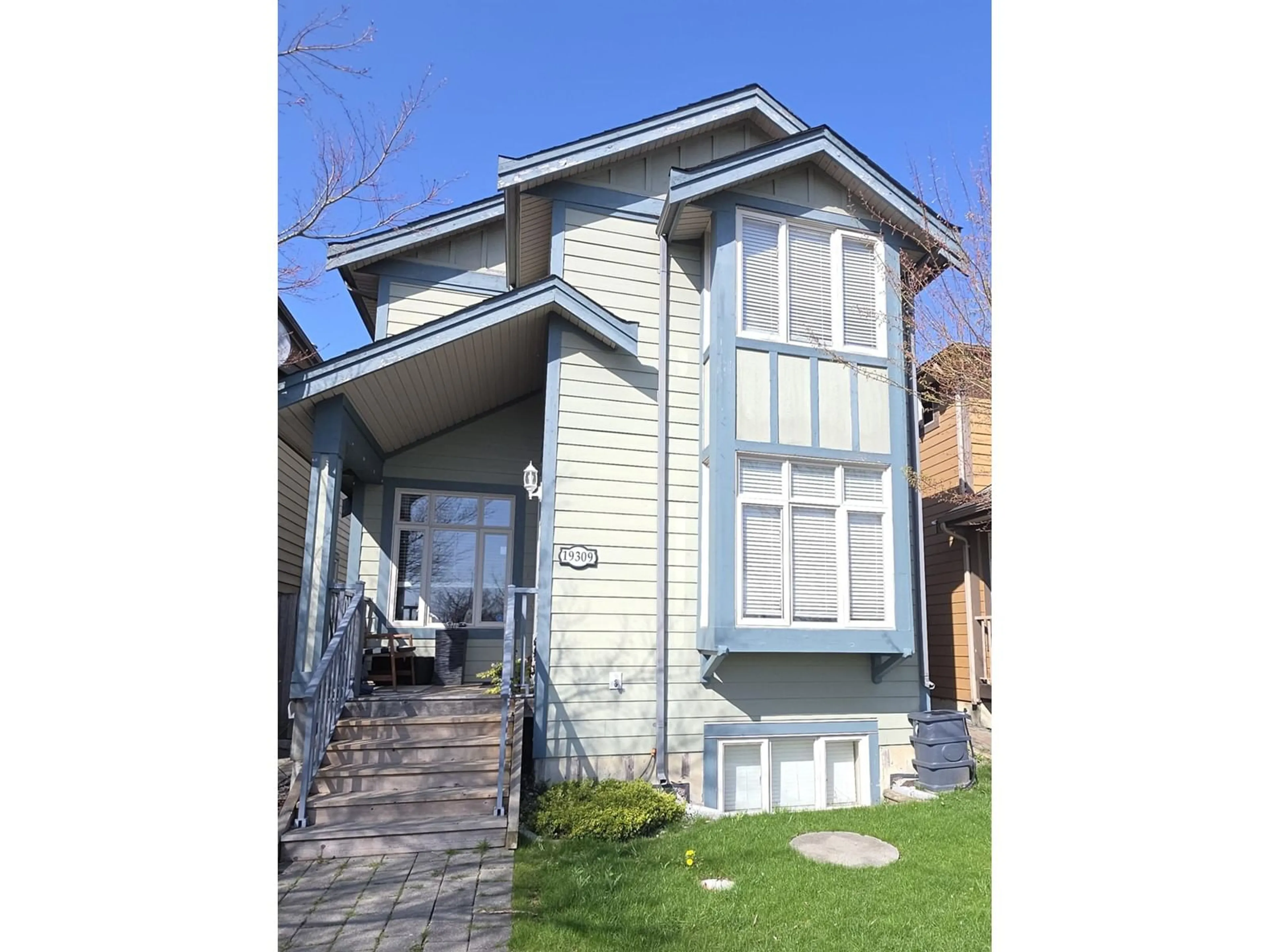 Home with vinyl exterior material, street for 19309 67, Surrey British Columbia V4N1M7