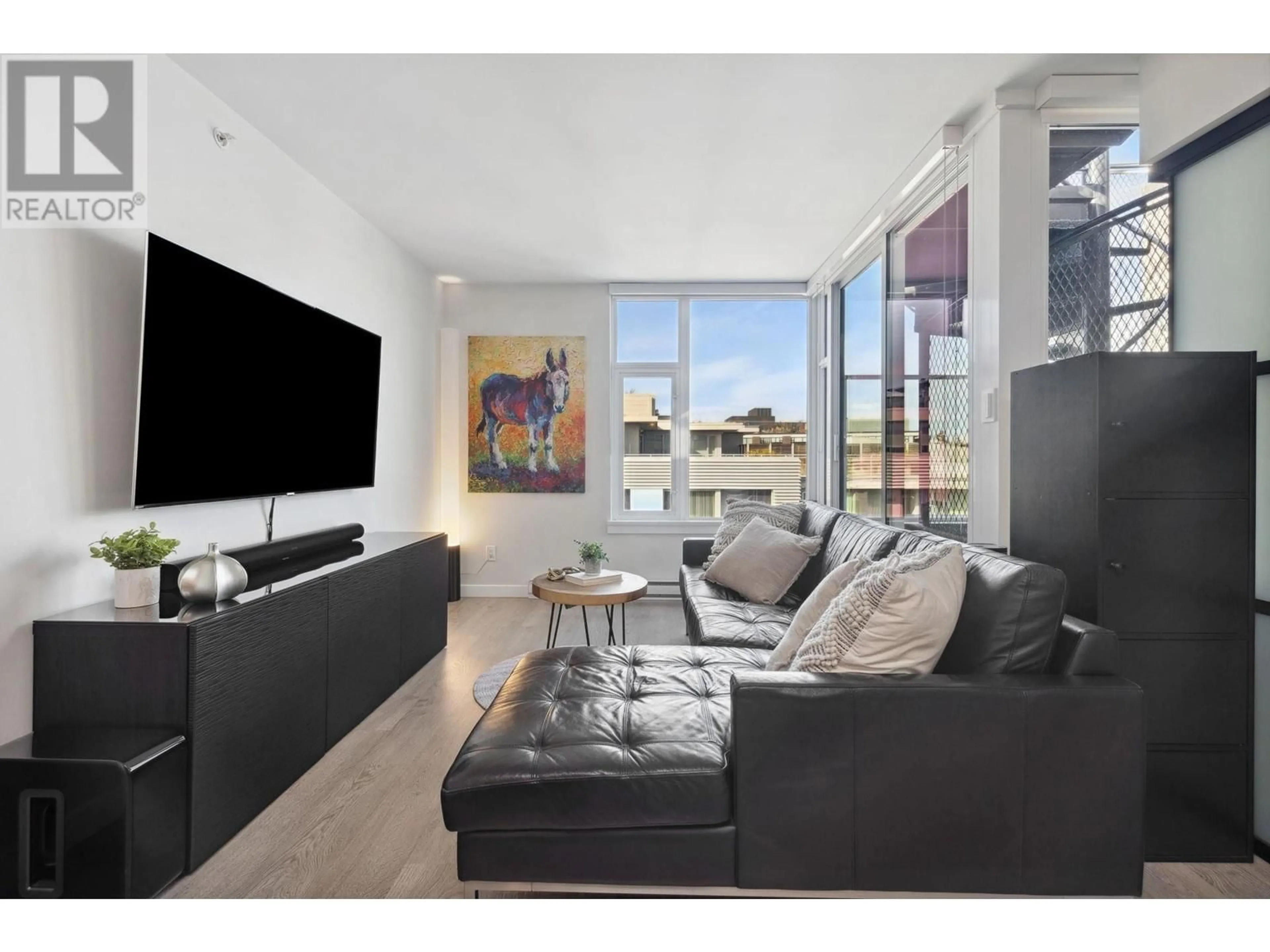 Living room with furniture, unknown for PH612 - 311 6TH AVENUE, Vancouver British Columbia V5T0G9