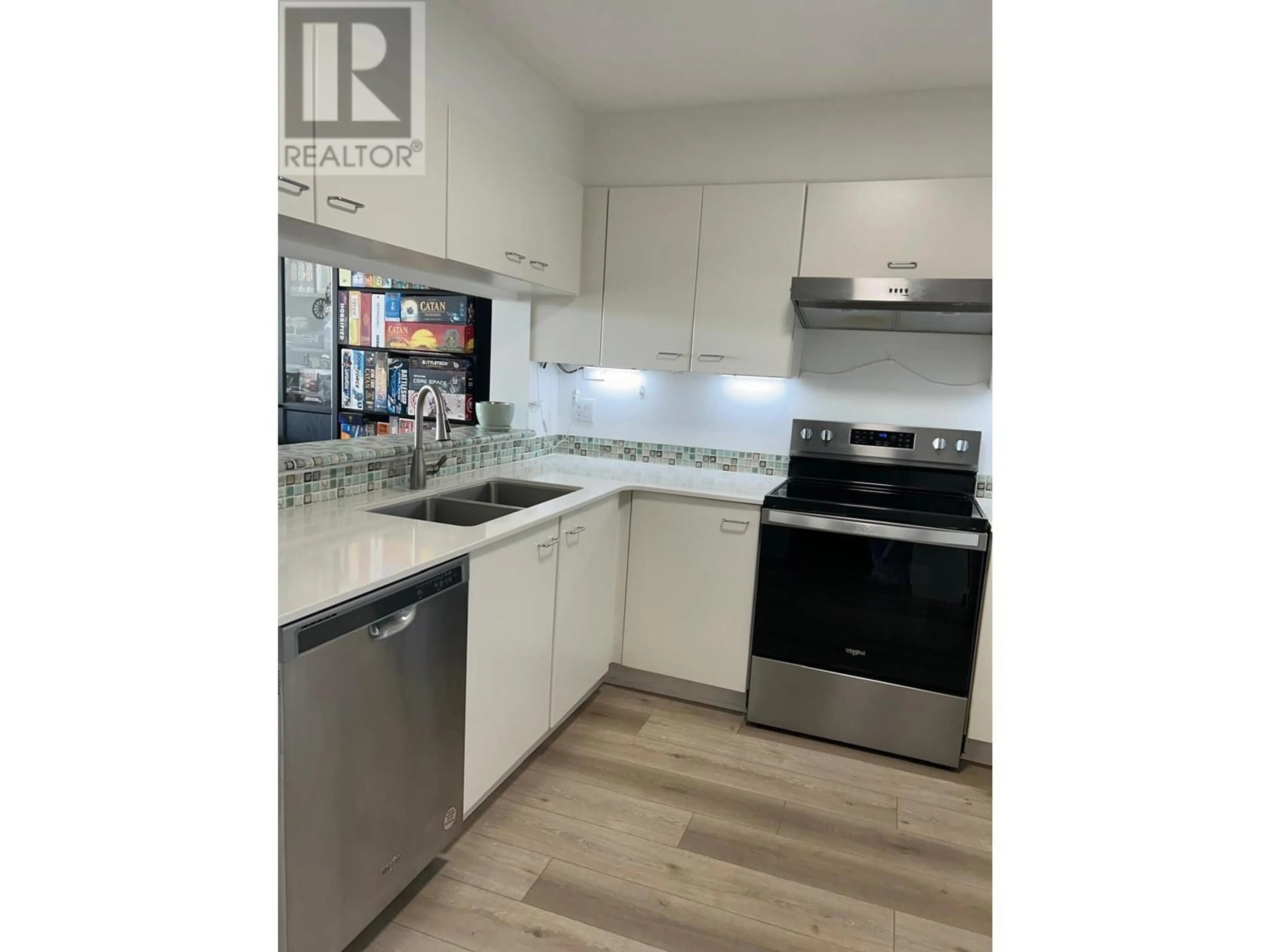 Standard kitchen, unknown for 507 - 1148 HEFFLEY CRESCENT, Coquitlam British Columbia V3B8A6
