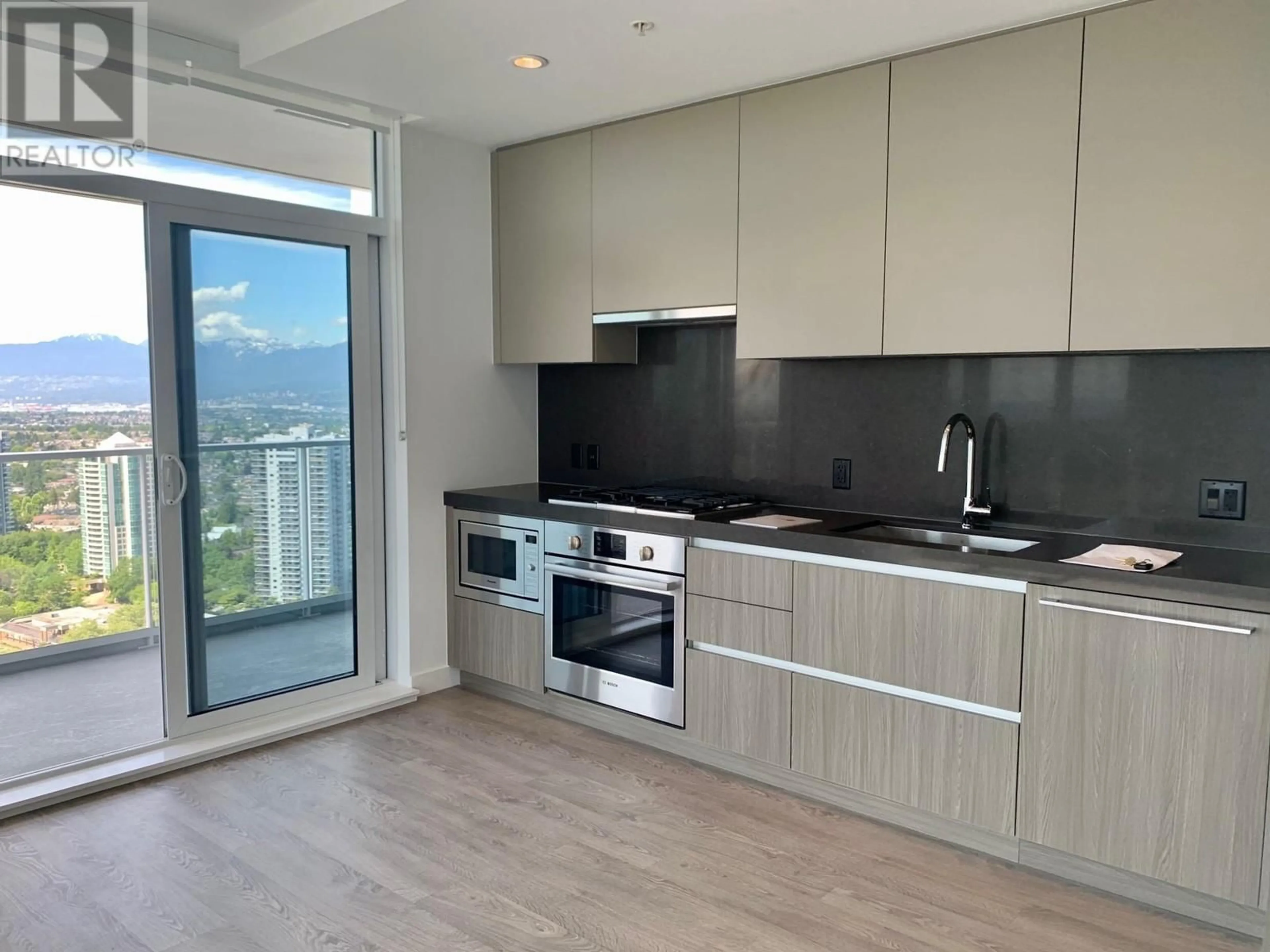 Standard kitchen, unknown for 2902 - 6080 MCKAY AVENUE, Burnaby British Columbia V5H0J4