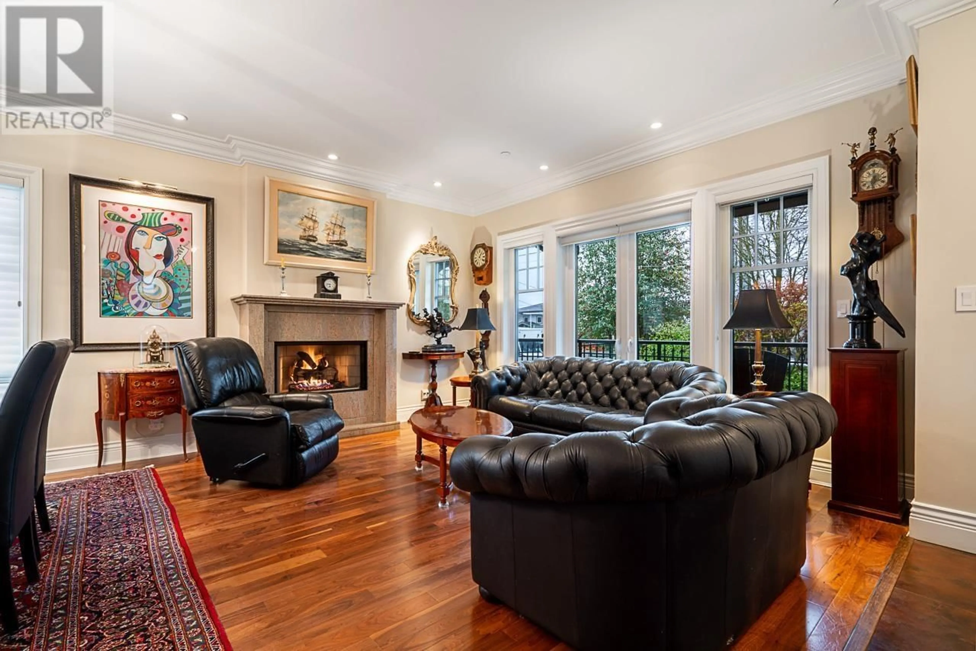Living room with furniture, unknown for 1295 CLYDE AVENUE, West Vancouver British Columbia V7T1E6