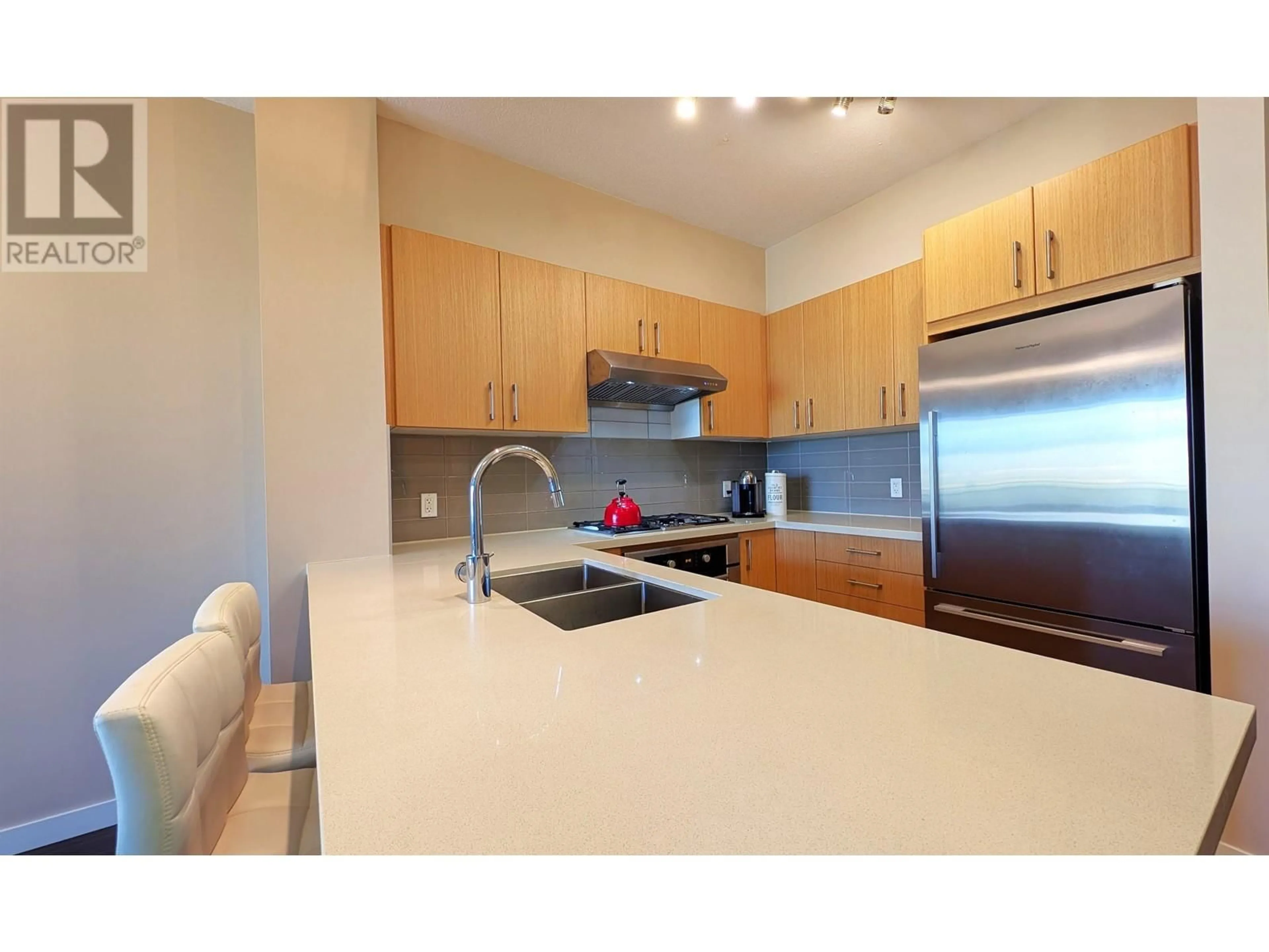 Standard kitchen, unknown for 418 - 3133 RIVERWALK AVENUE, Vancouver British Columbia V5S0A7