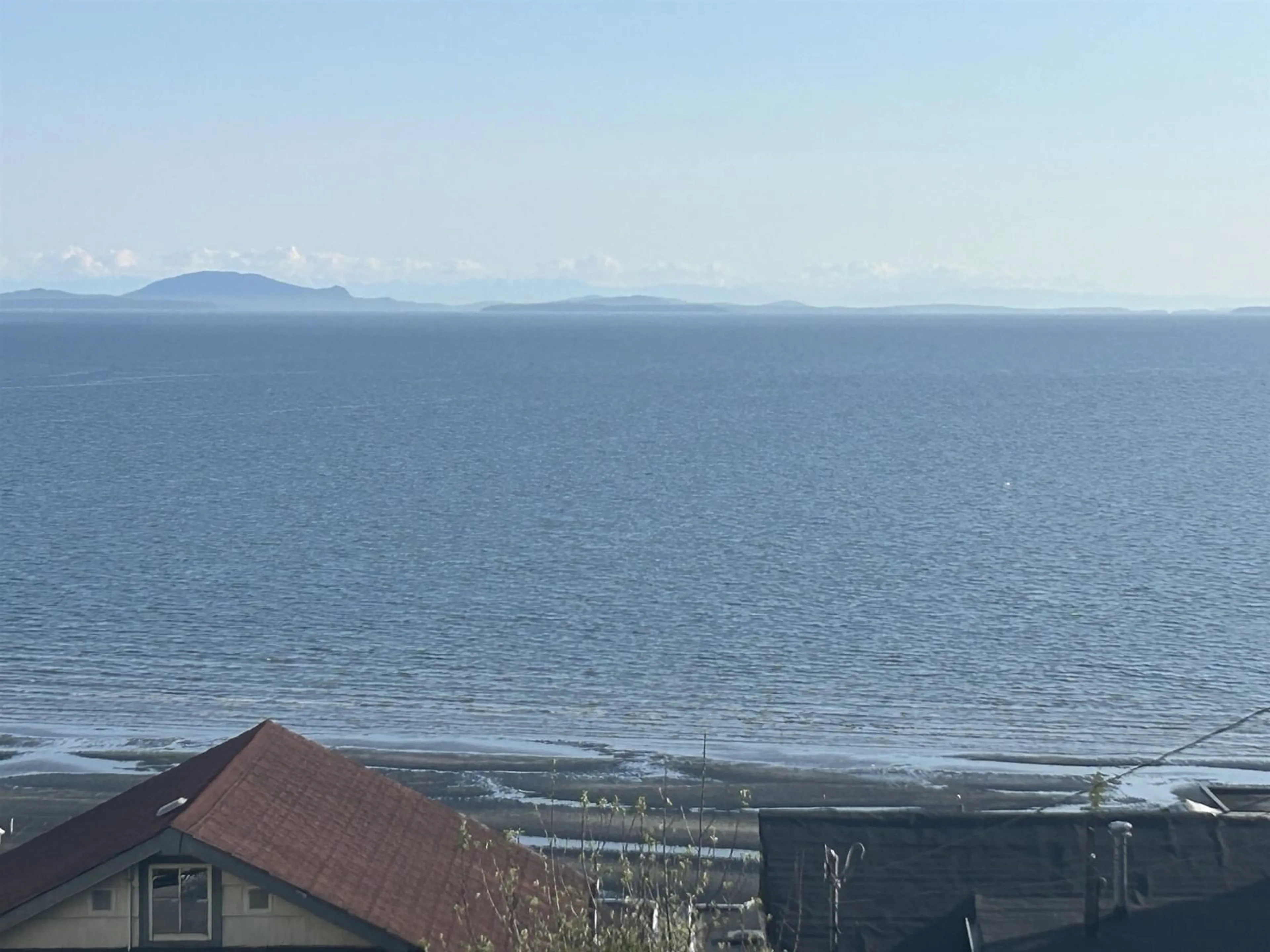 Blurry image for 15416 COLUMBIA, White Rock British Columbia V4B1J9