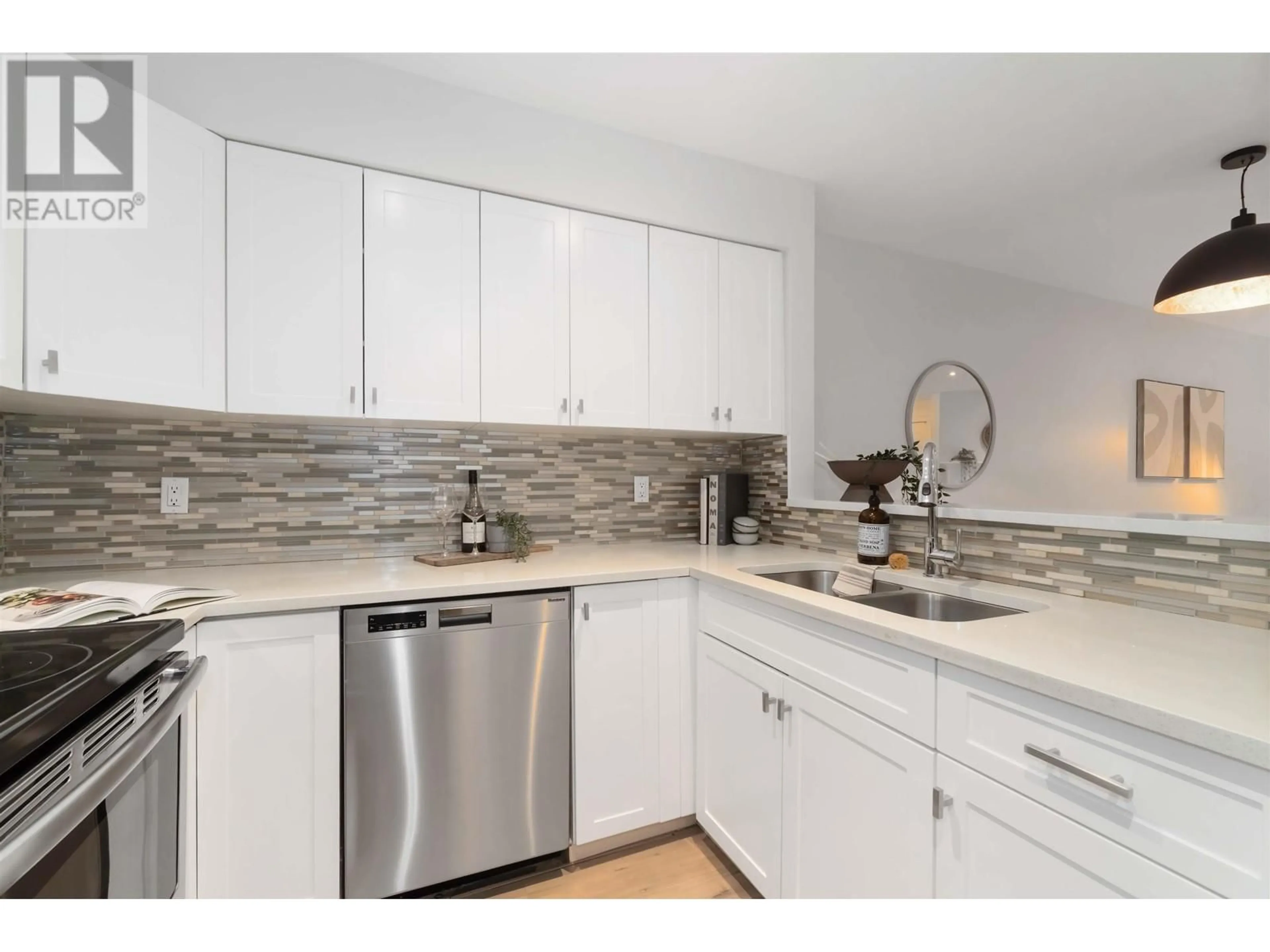 Open concept kitchen, unknown for 11 - 65 FOXWOOD DRIVE, Port Moody British Columbia V3H4Z5