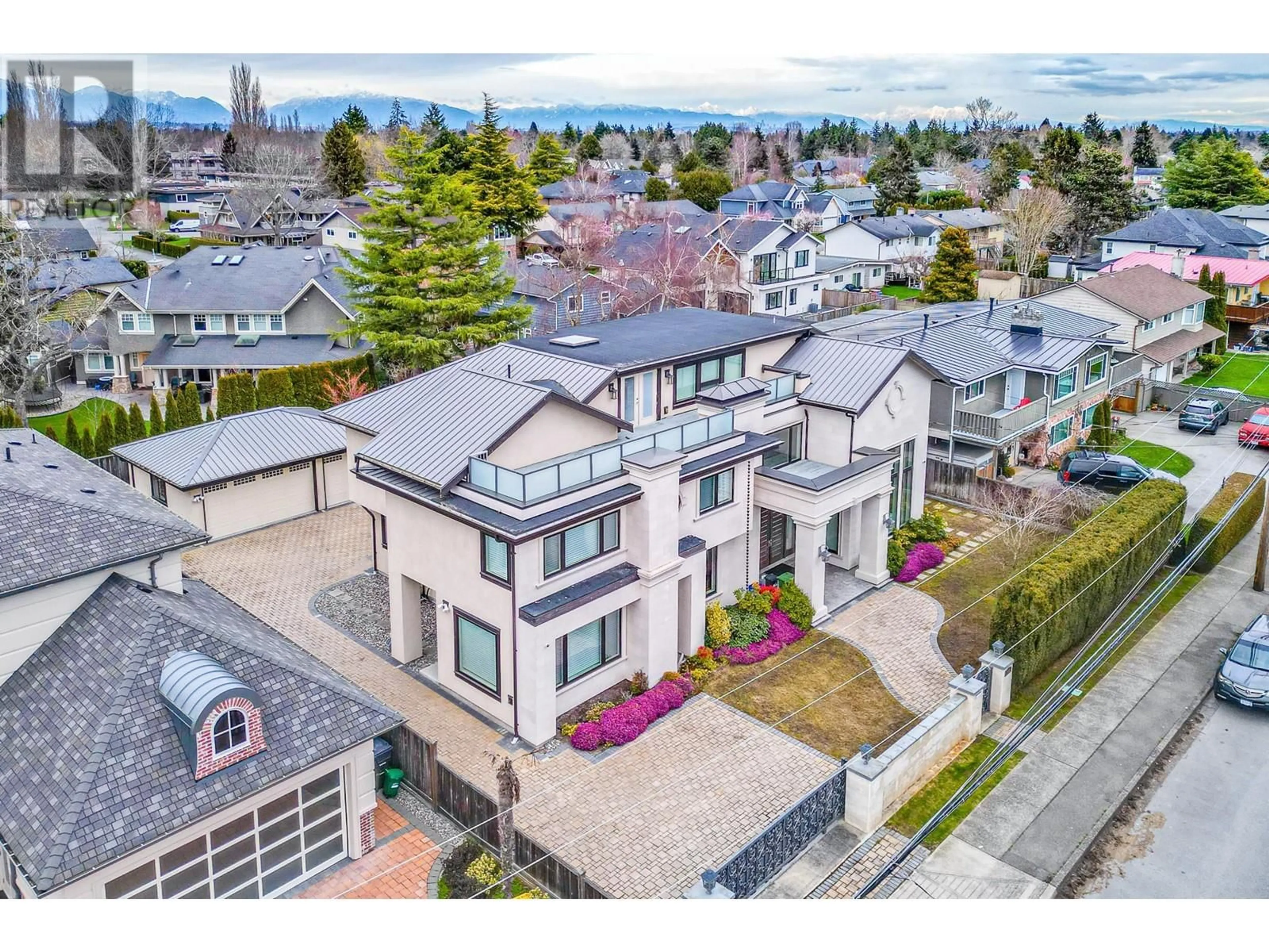 A pic from outside/outdoor area/front of a property/back of a property/a pic from drone, street for 3071 STEVESTON HIGHWAY, Richmond British Columbia V7E2J4