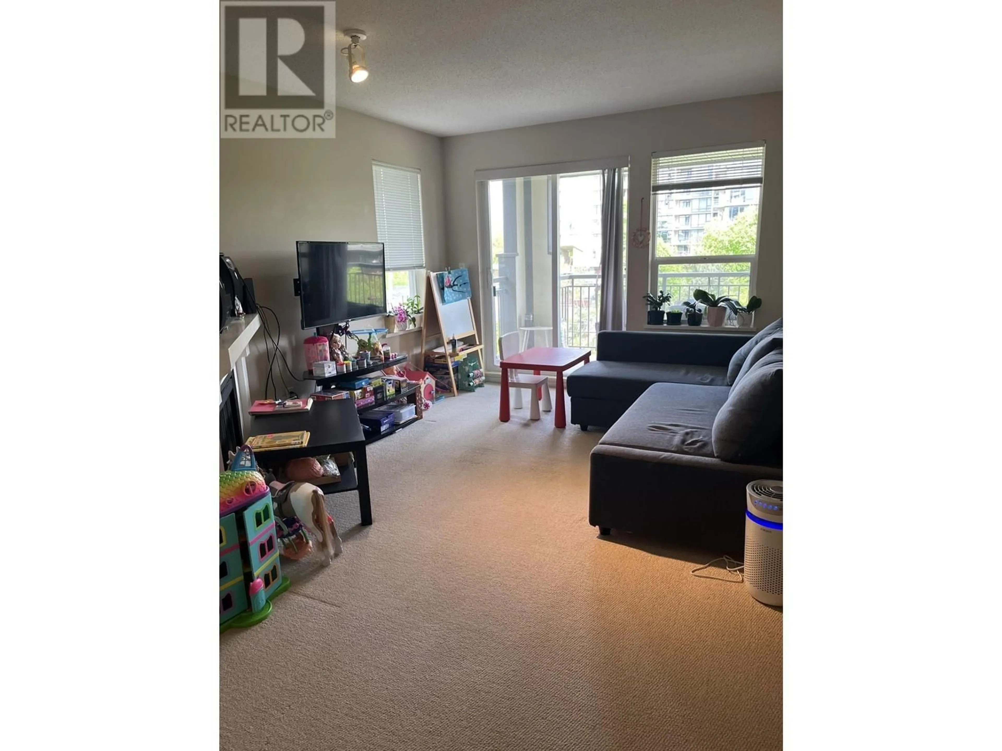 A pic of a room for 463 - 9100 FERNDALE ROAD, Richmond British Columbia V6Y4L1