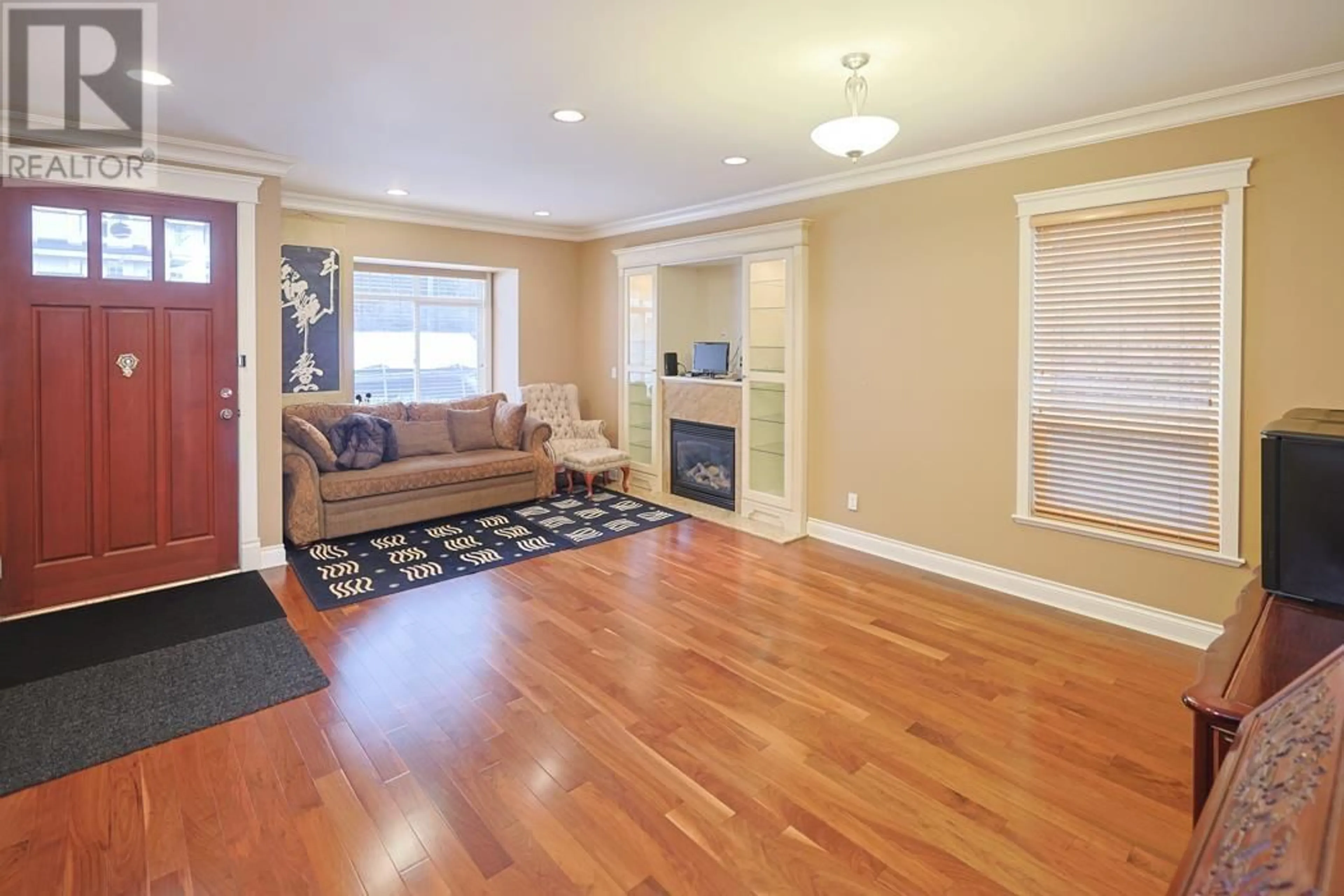 Living room with furniture, unknown for 3102 ROBSON DRIVE, Coquitlam British Columbia V3E2R8