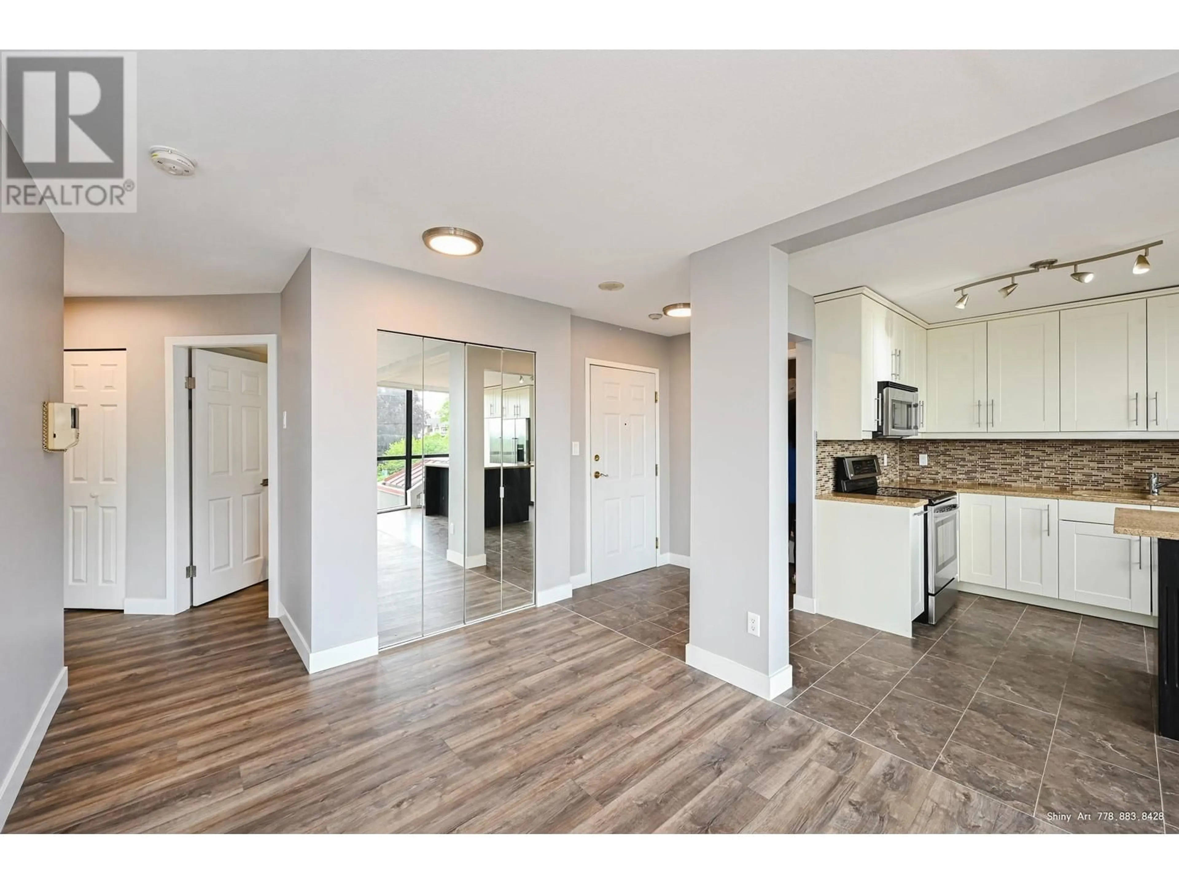 Open concept kitchen, unknown for 102 - 38 LEOPOLD PLACE, New Westminster British Columbia V3L2C6
