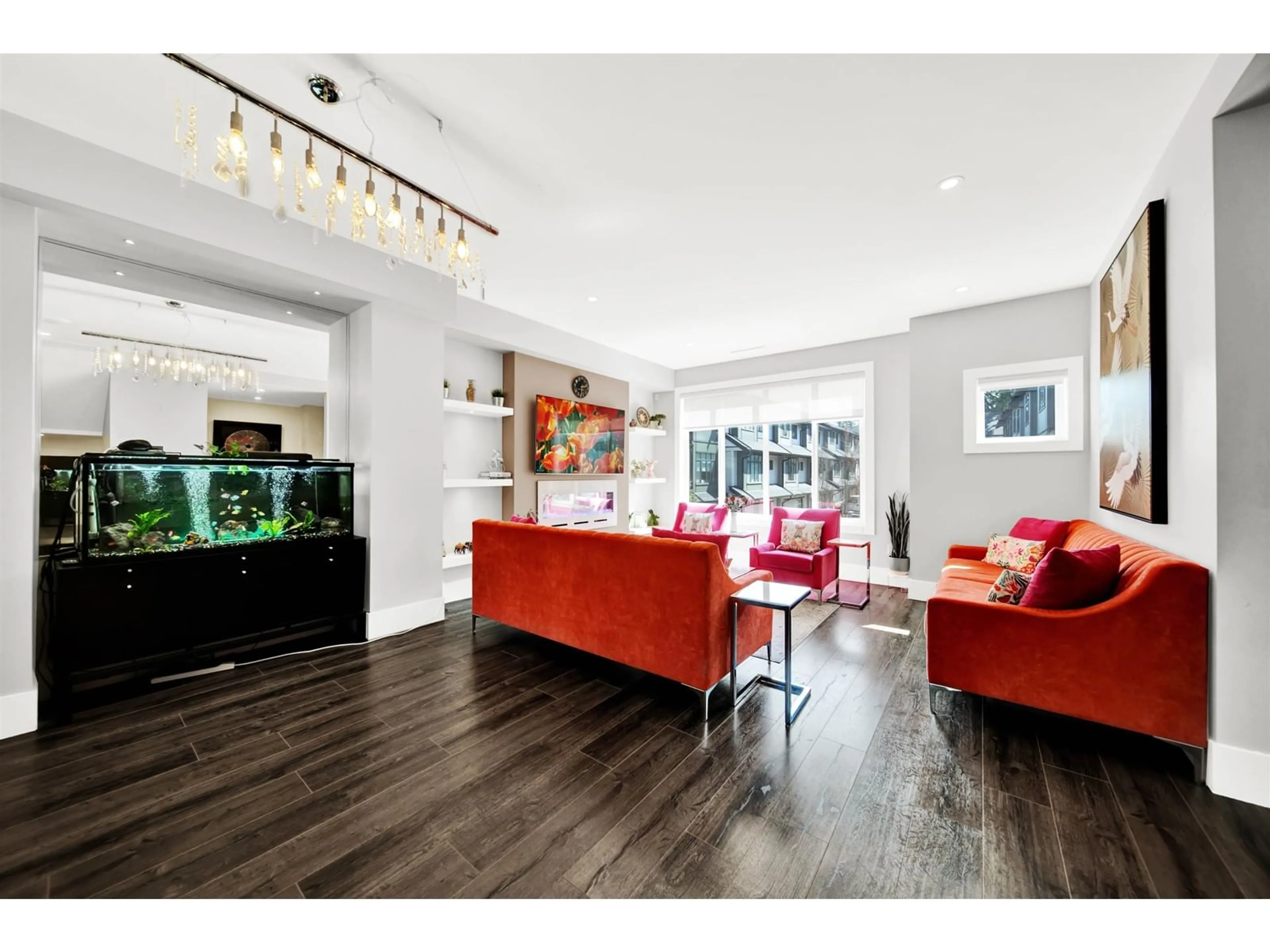 Living room with furniture, unknown for 20 - 15177 60, Surrey British Columbia V3S7B3