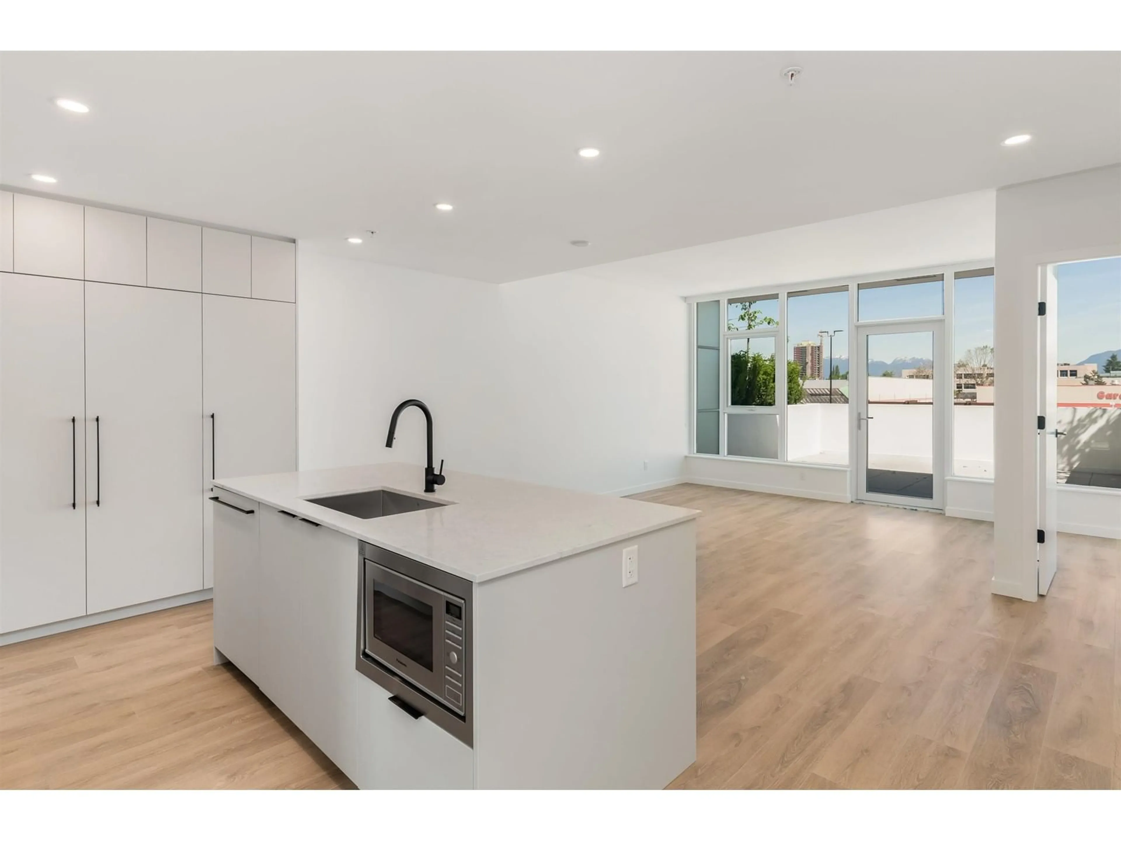 Open concept kitchen, unknown for TH205 - 10225 WHALLEY, Surrey British Columbia V3T0S2