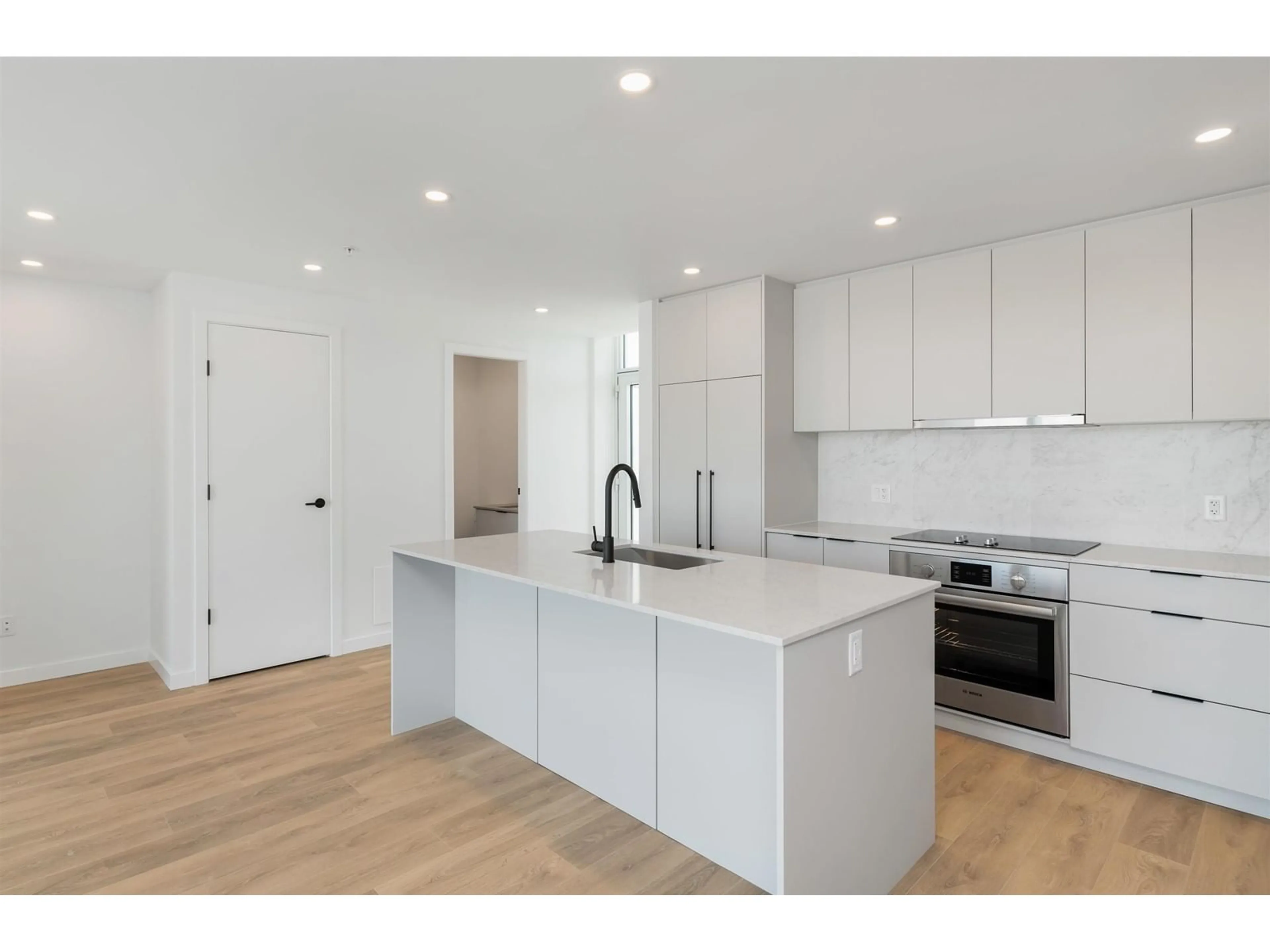 Open concept kitchen, unknown for TH205 - 10225 WHALLEY, Surrey British Columbia V3T0S2