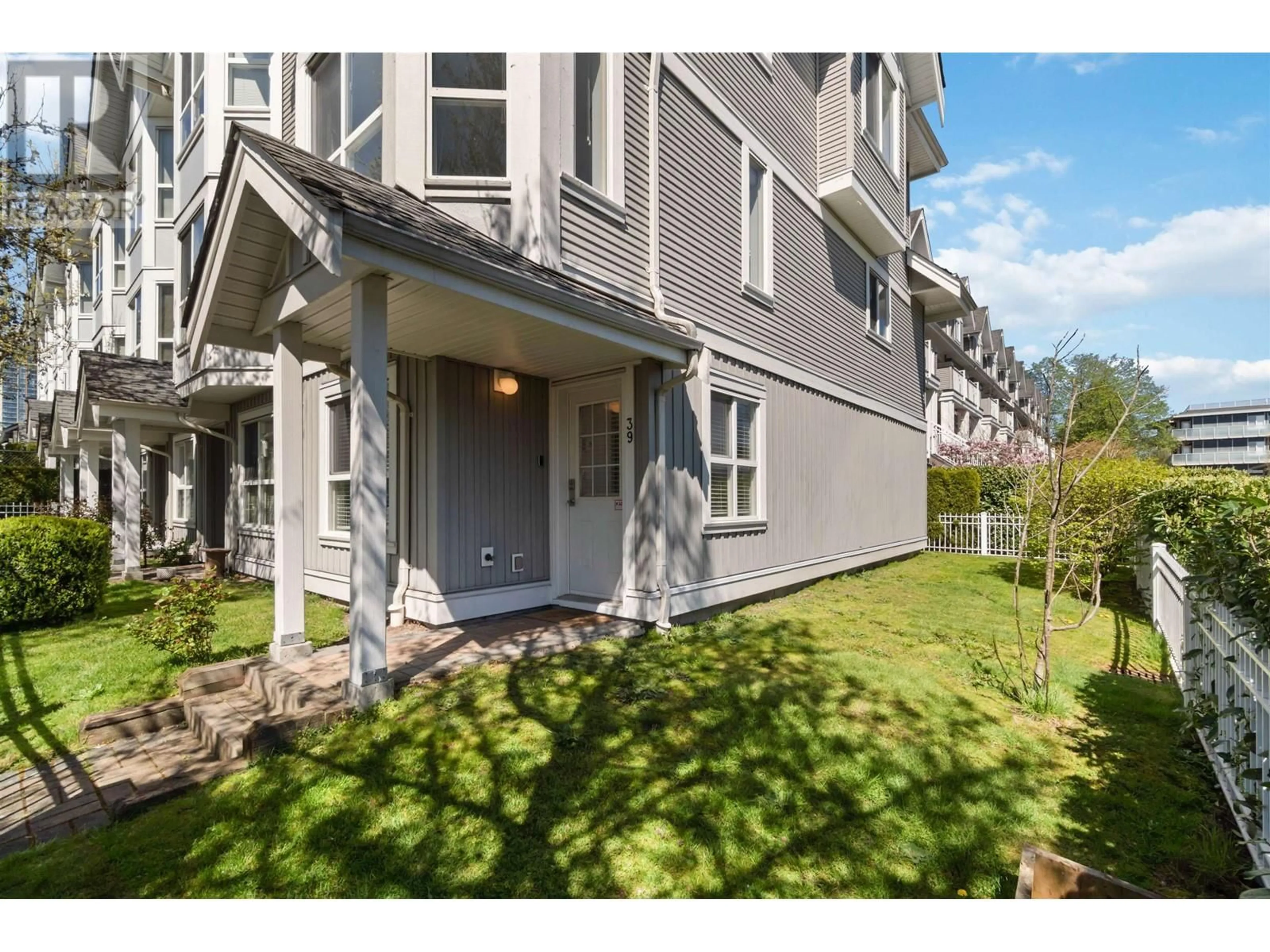 Unknown for 39 - 7370 STRIDE AVENUE, Burnaby British Columbia V3N5E6
