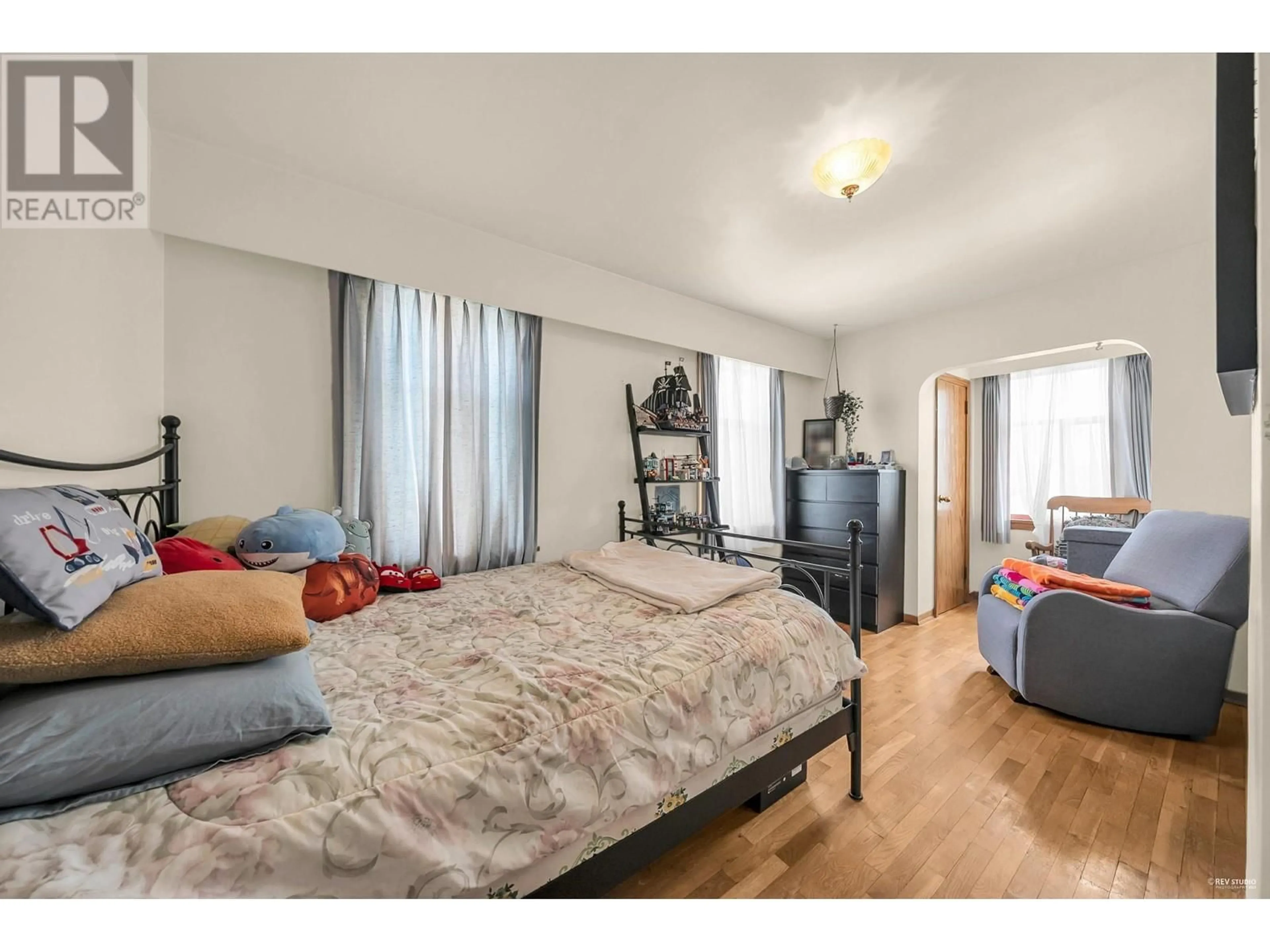 A pic of a room for 2295 UPLAND DRIVE, Vancouver British Columbia V5P2E4
