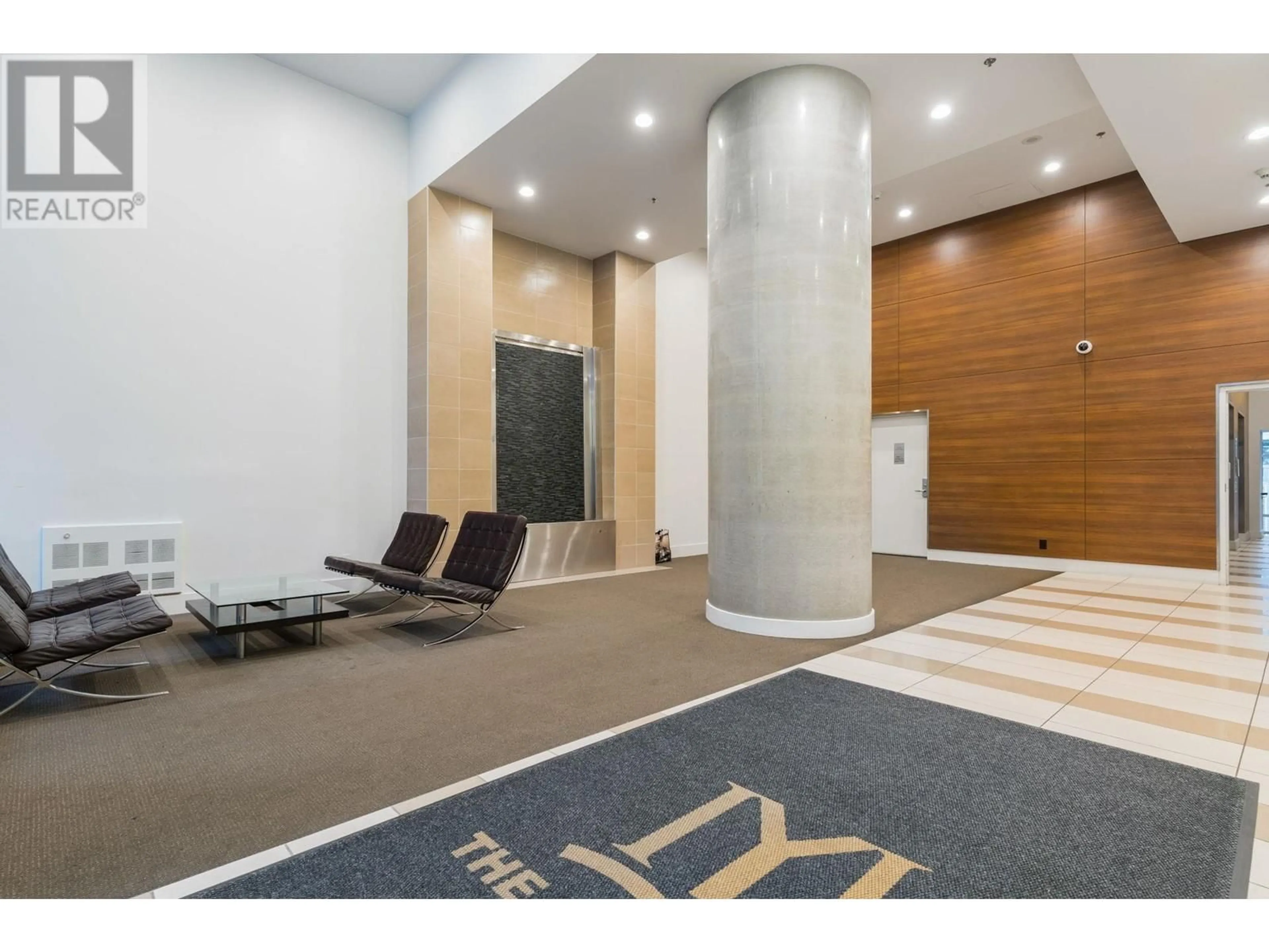 Indoor foyer for 2901 - 1189 MELVILLE STREET, Vancouver British Columbia V6E4T8