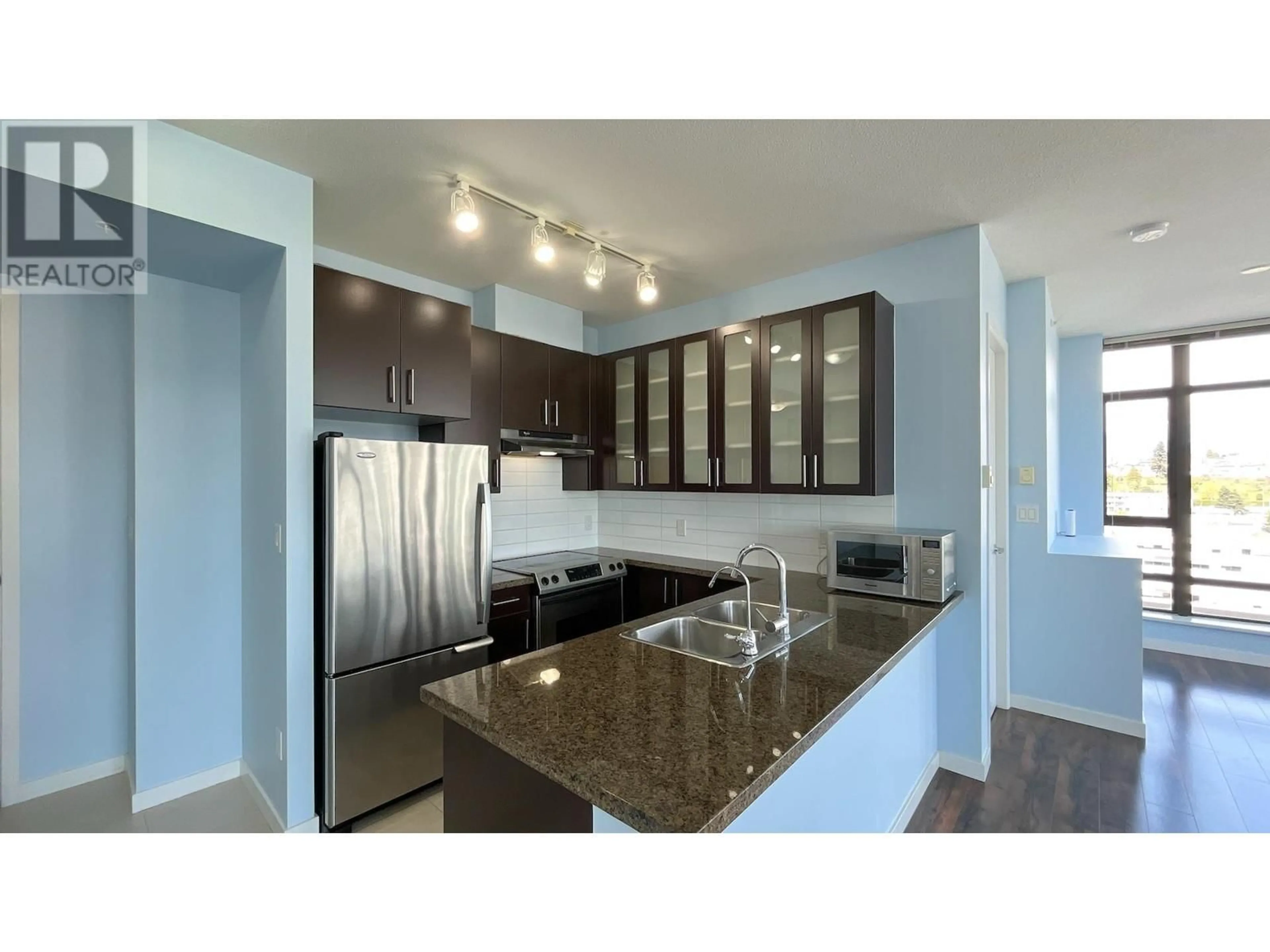 Open concept kitchen, unknown for 1503 - 4250 DAWSON STREET, Burnaby British Columbia V5C4B1