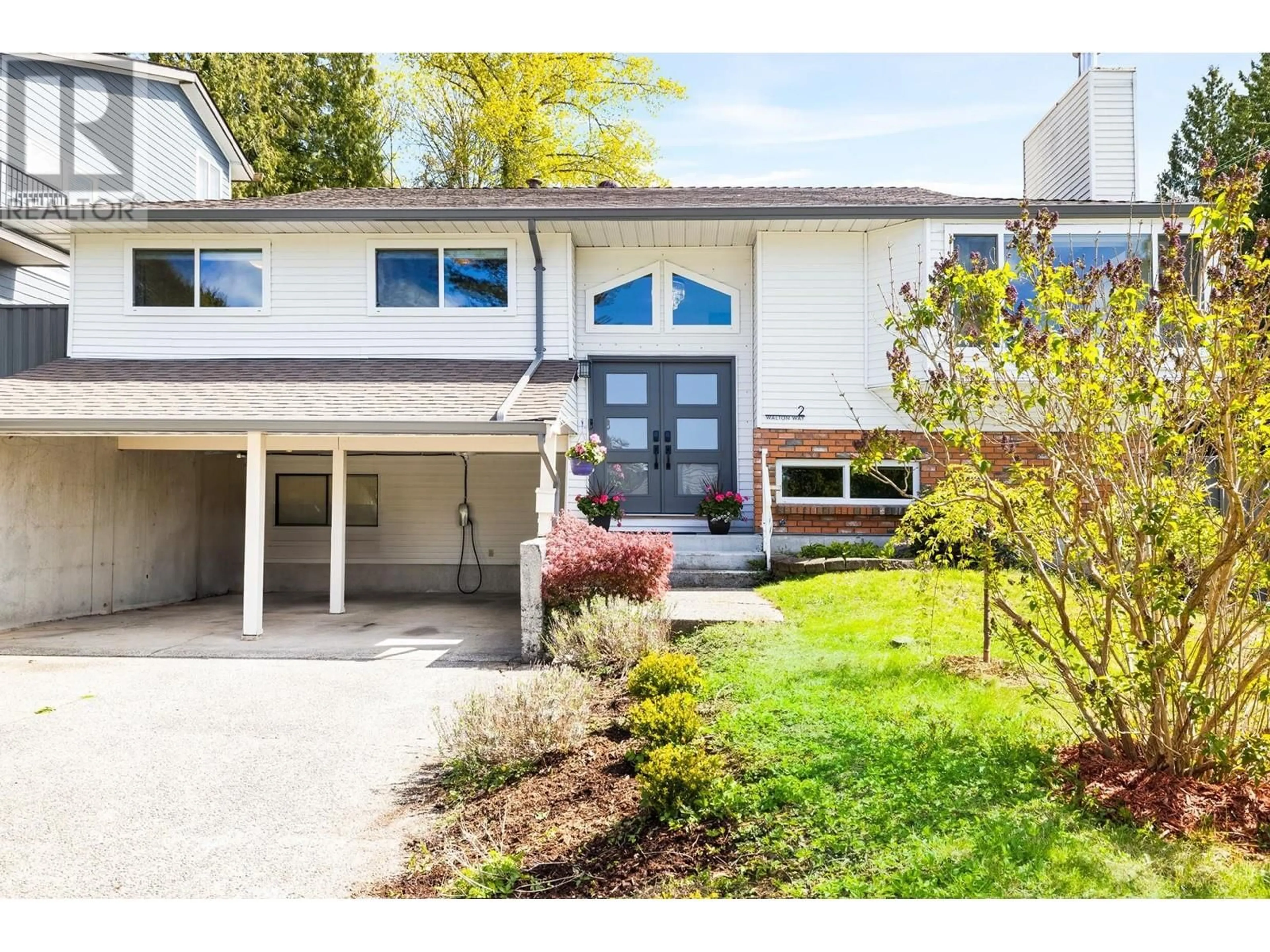 Home with vinyl exterior material, street for 2 WALTON WAY, Port Moody British Columbia V3H3P3