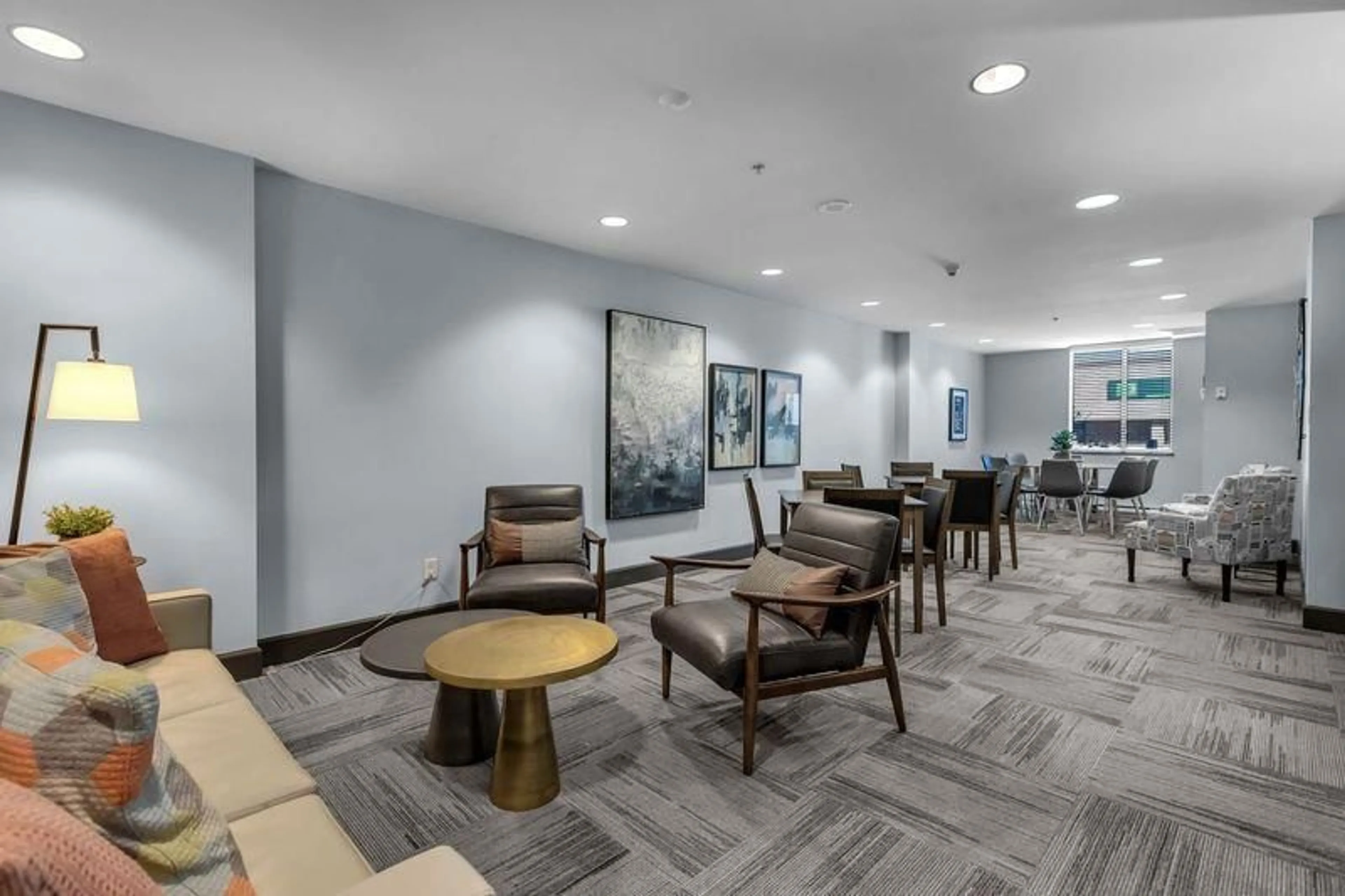 Lobby for 101 - 1551 FOSTER, White Rock British Columbia V4B5M1