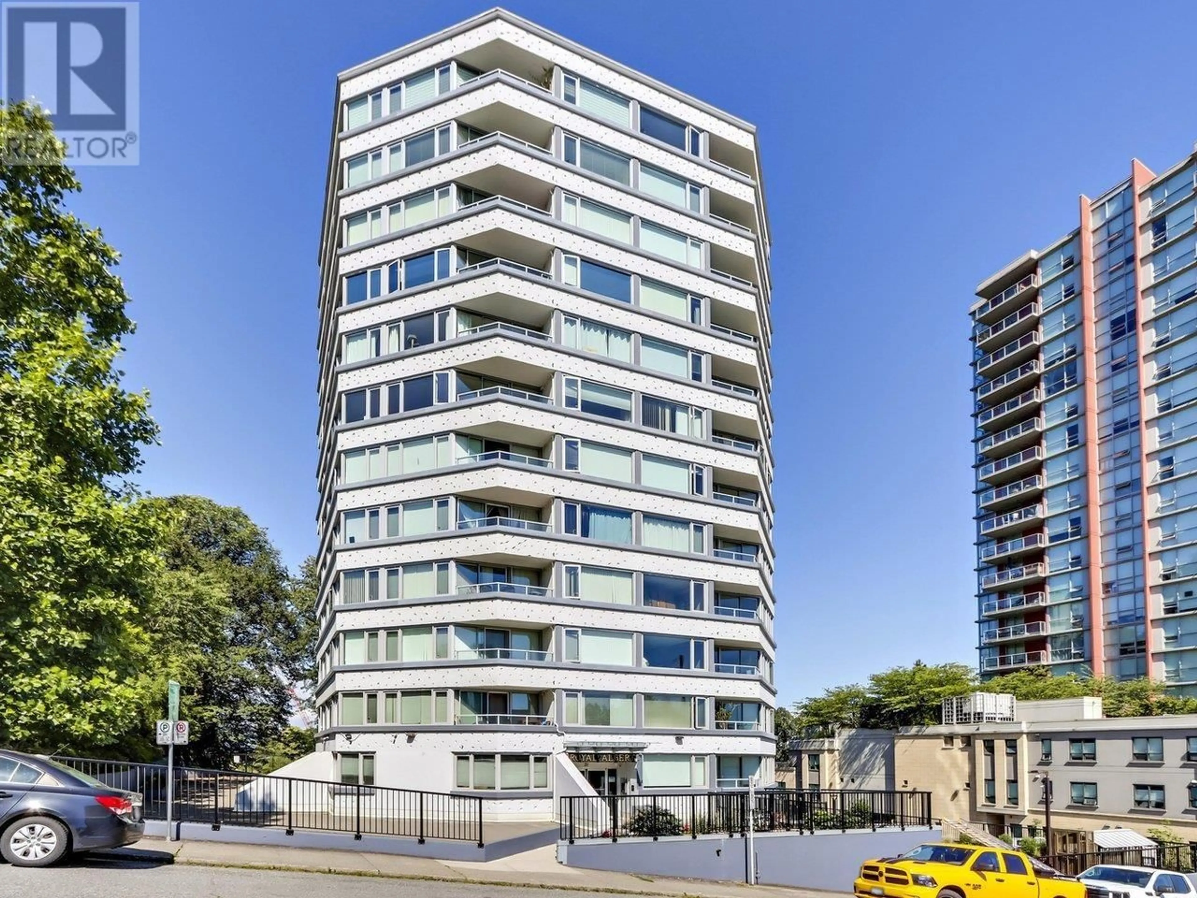 A pic from outside/outdoor area/front of a property/back of a property/a pic from drone, city buildings view from balcony for 703 - 31 ELLIOT STREET, New Westminster British Columbia V3L5C9