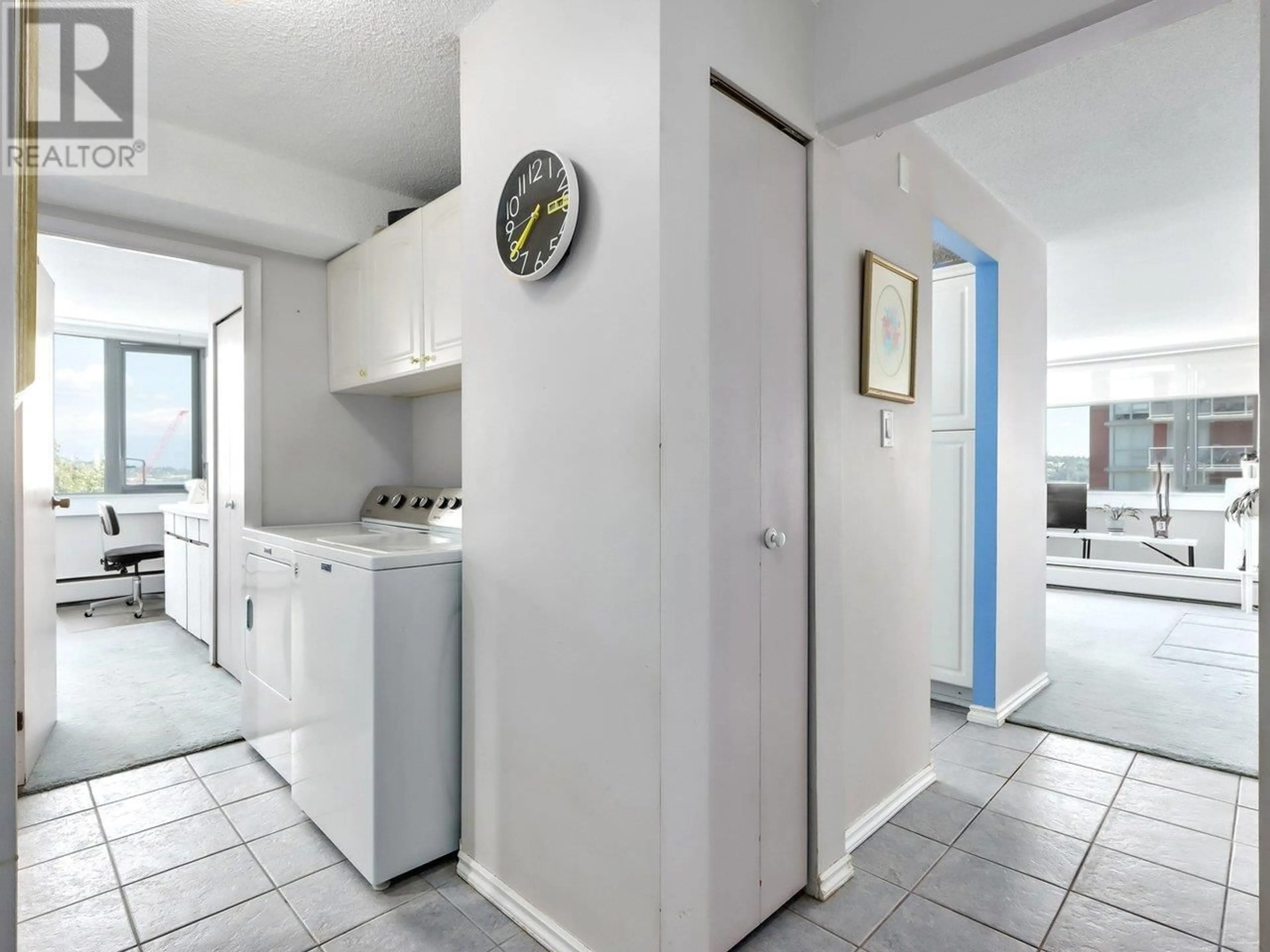 Standard kitchen, ceramic/tile floor for 703 - 31 ELLIOT STREET, New Westminster British Columbia V3L5C9