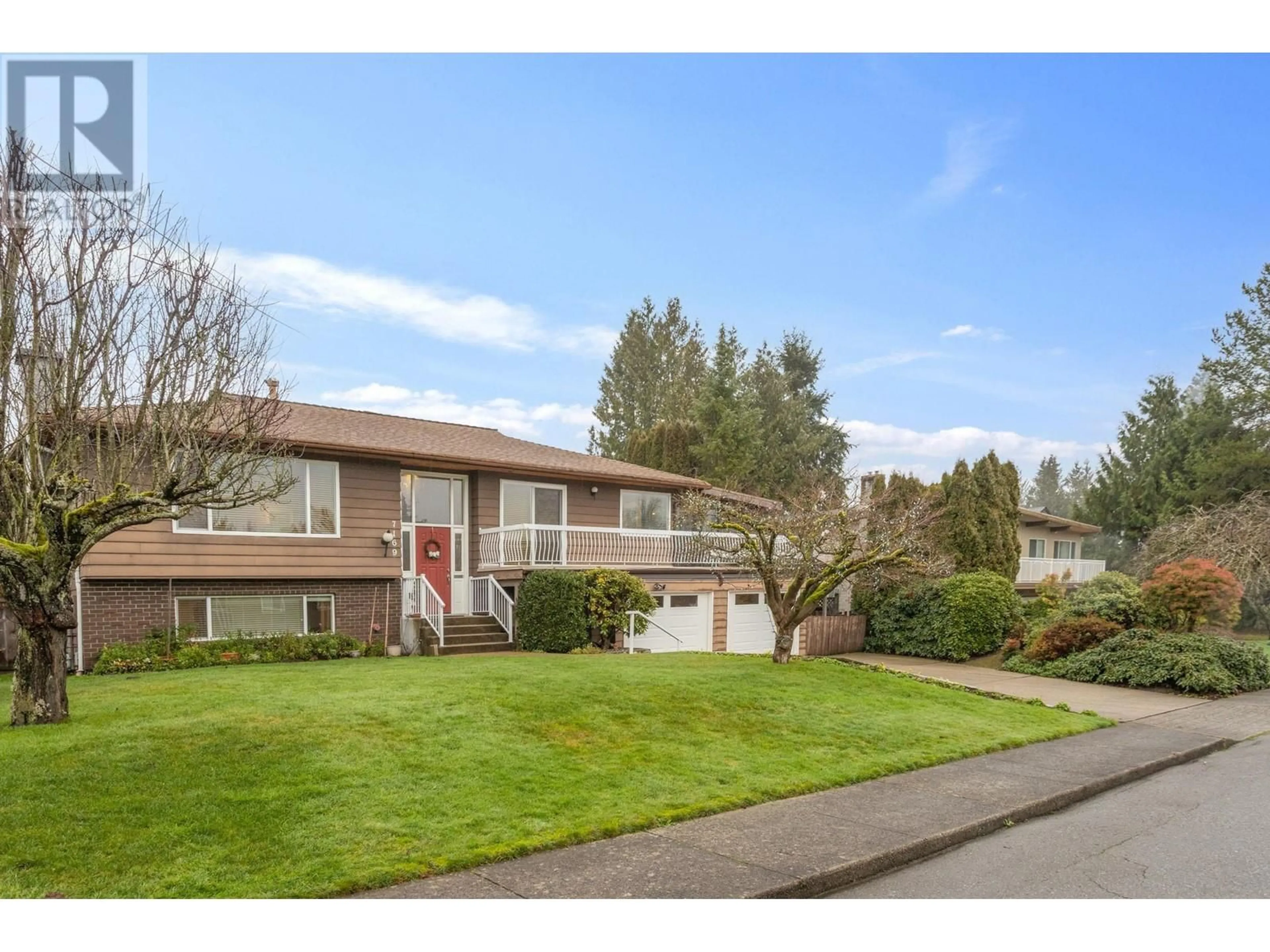 Home with vinyl exterior material, street for 7169 CARDINAL COURT, Burnaby British Columbia V5A1Y6