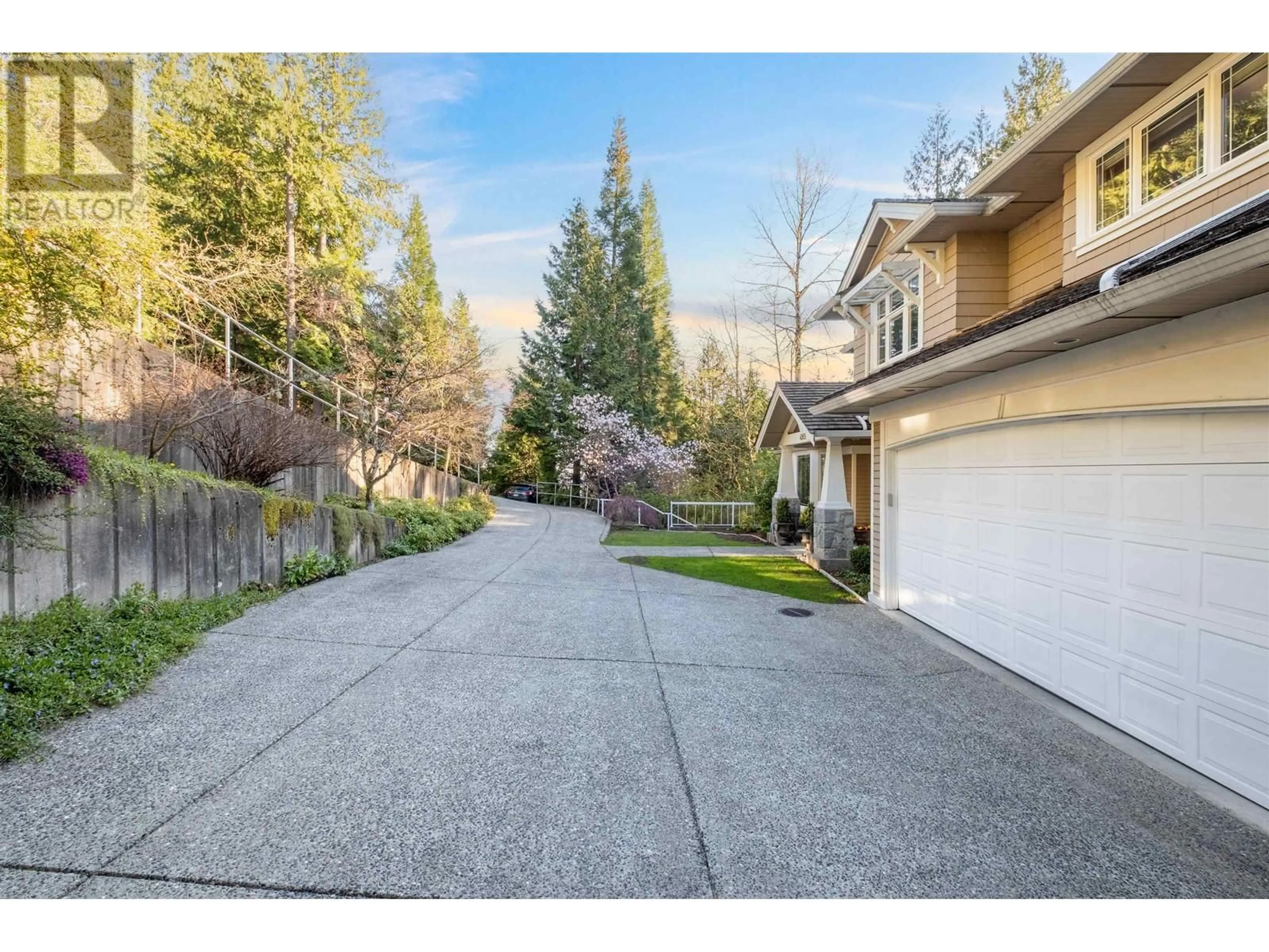 Indoor garage for 4905 CHALET PLACE, North Vancouver British Columbia V7R4X4