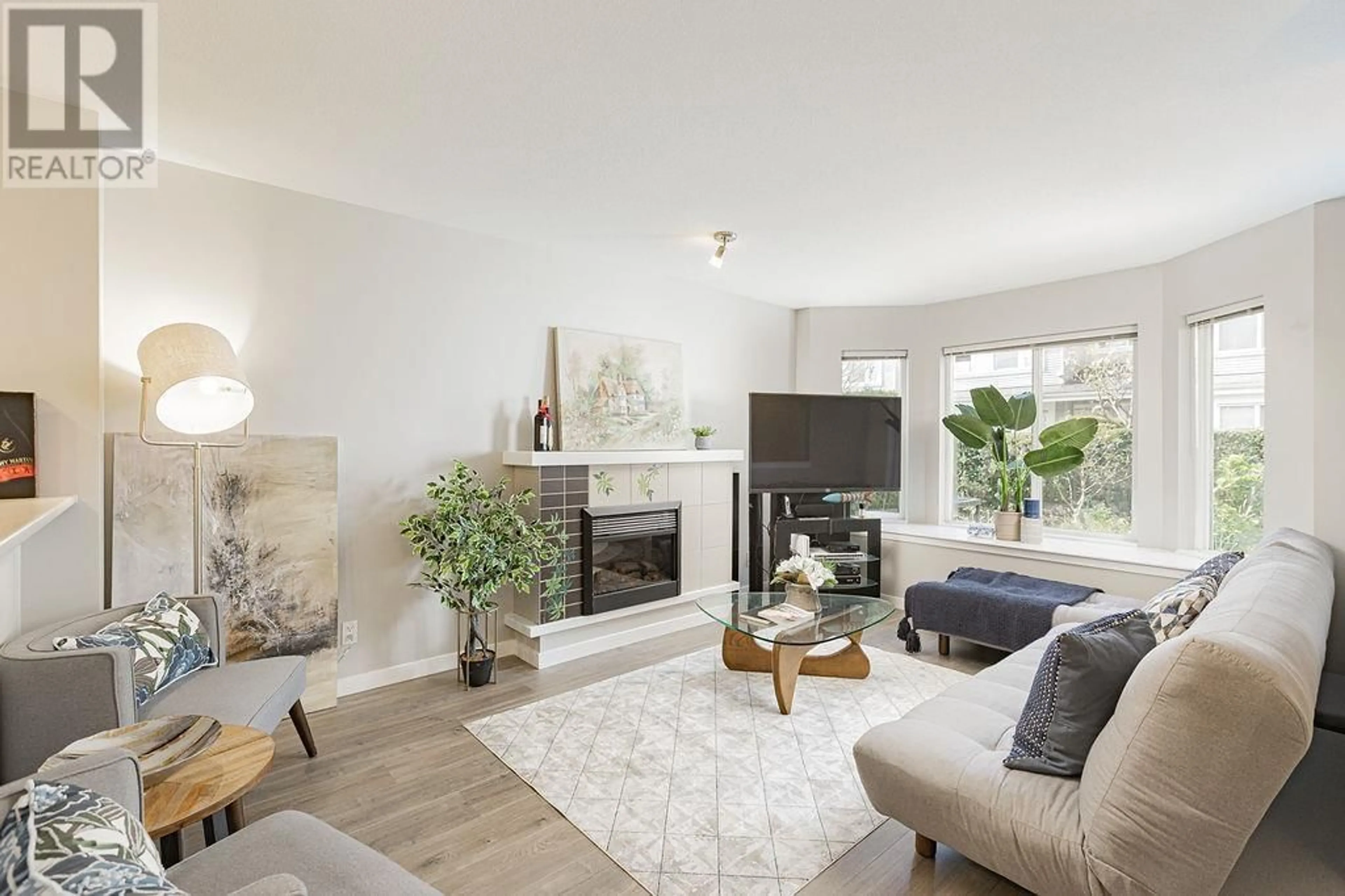Living room with furniture, unknown for 10 - 7370 STRIDE AVENUE, Burnaby British Columbia V3N5E6