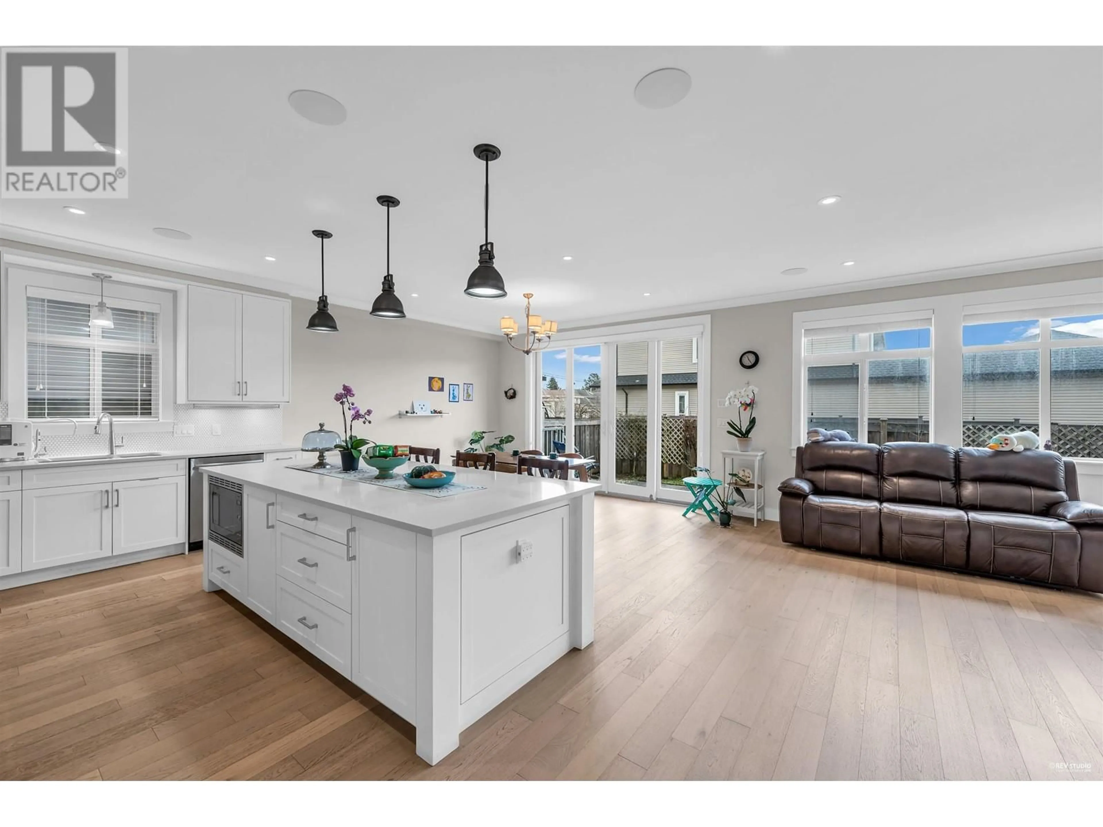 Open concept kitchen, unknown for 12222 TRITES ROAD, Richmond British Columbia V7E3R7