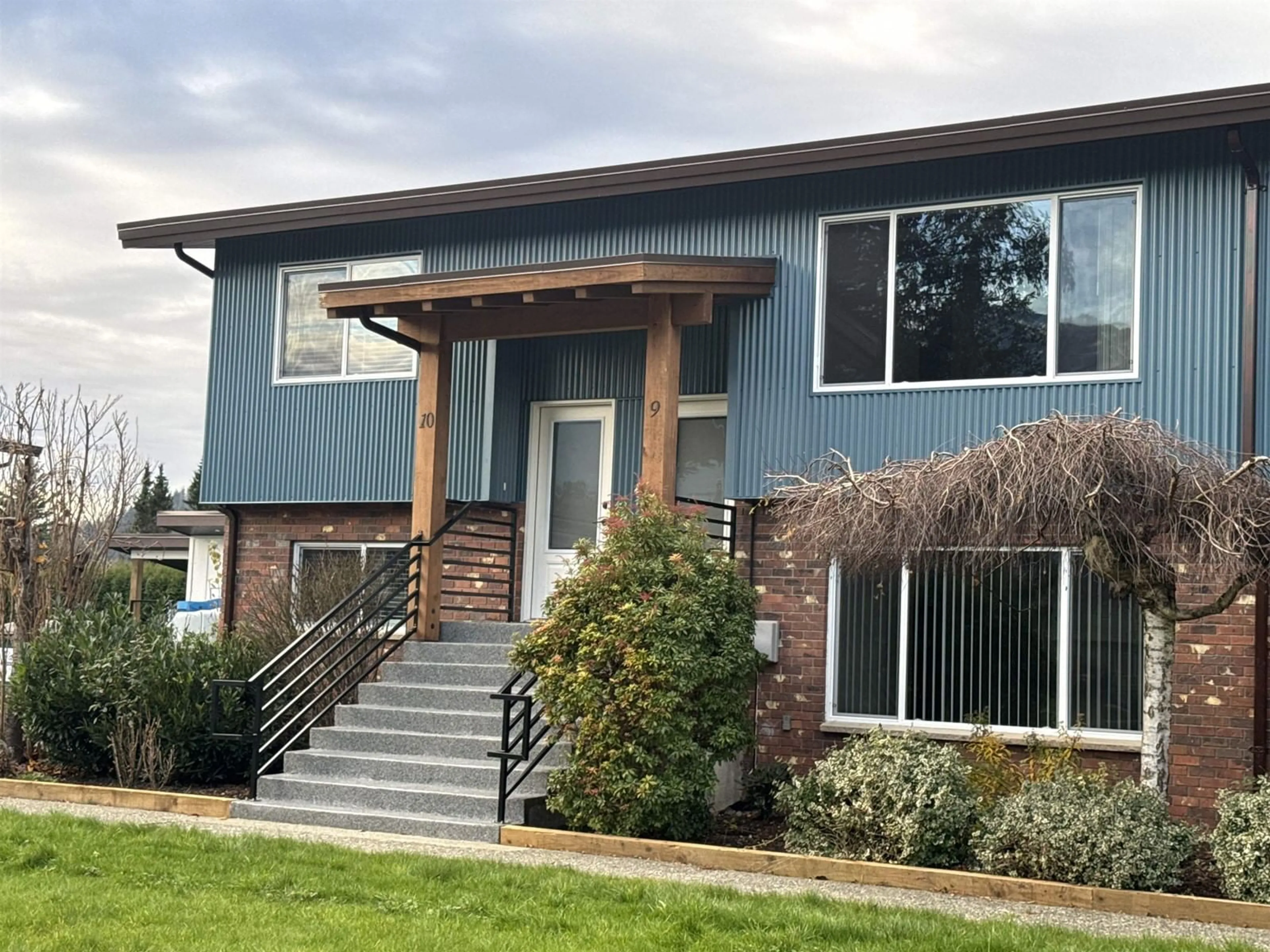 Home with vinyl exterior material, unknown for 10 - 1725 BEAMAN DRIVE, Agassiz British Columbia V0M1A3