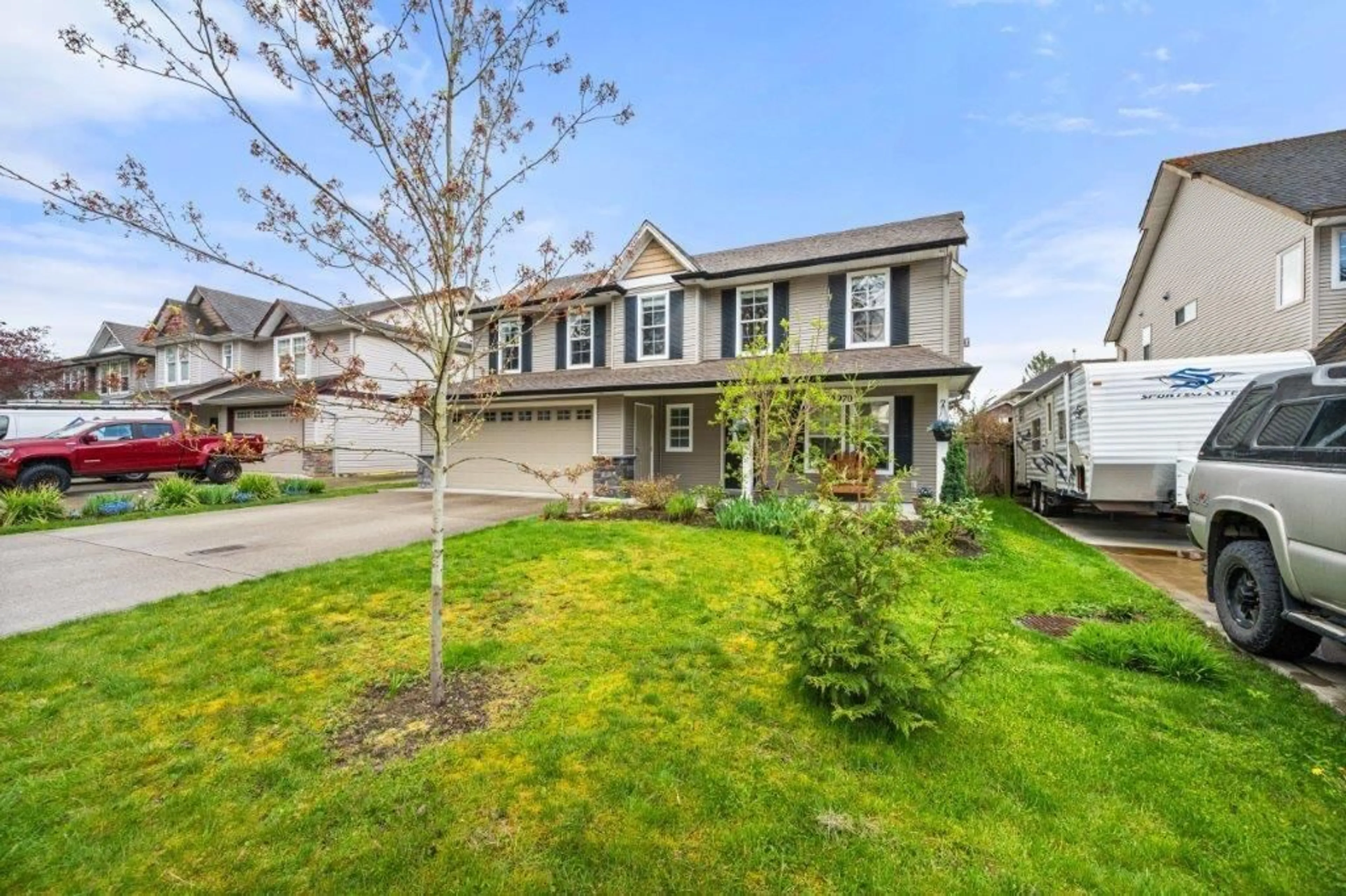 Home with vinyl exterior material, street for 32970 BOOTHBY, Mission British Columbia V2V7R3