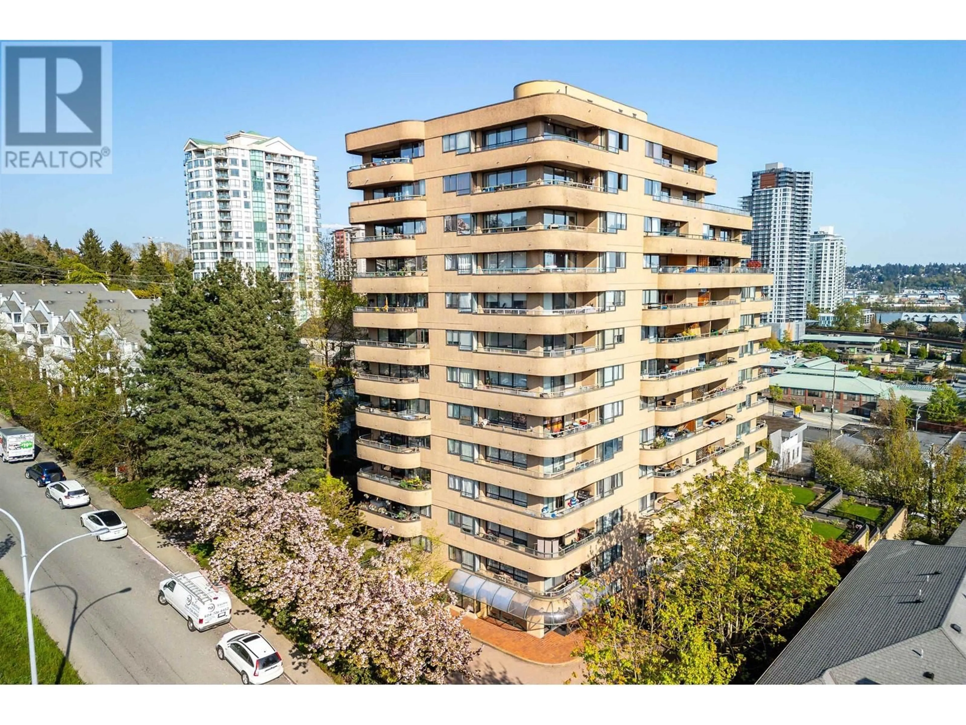 A pic from outside/outdoor area/front of a property/back of a property/a pic from drone, city buildings view from balcony for 1105 - 1026 QUEENS AVENUE, New Westminster British Columbia V3M6B2
