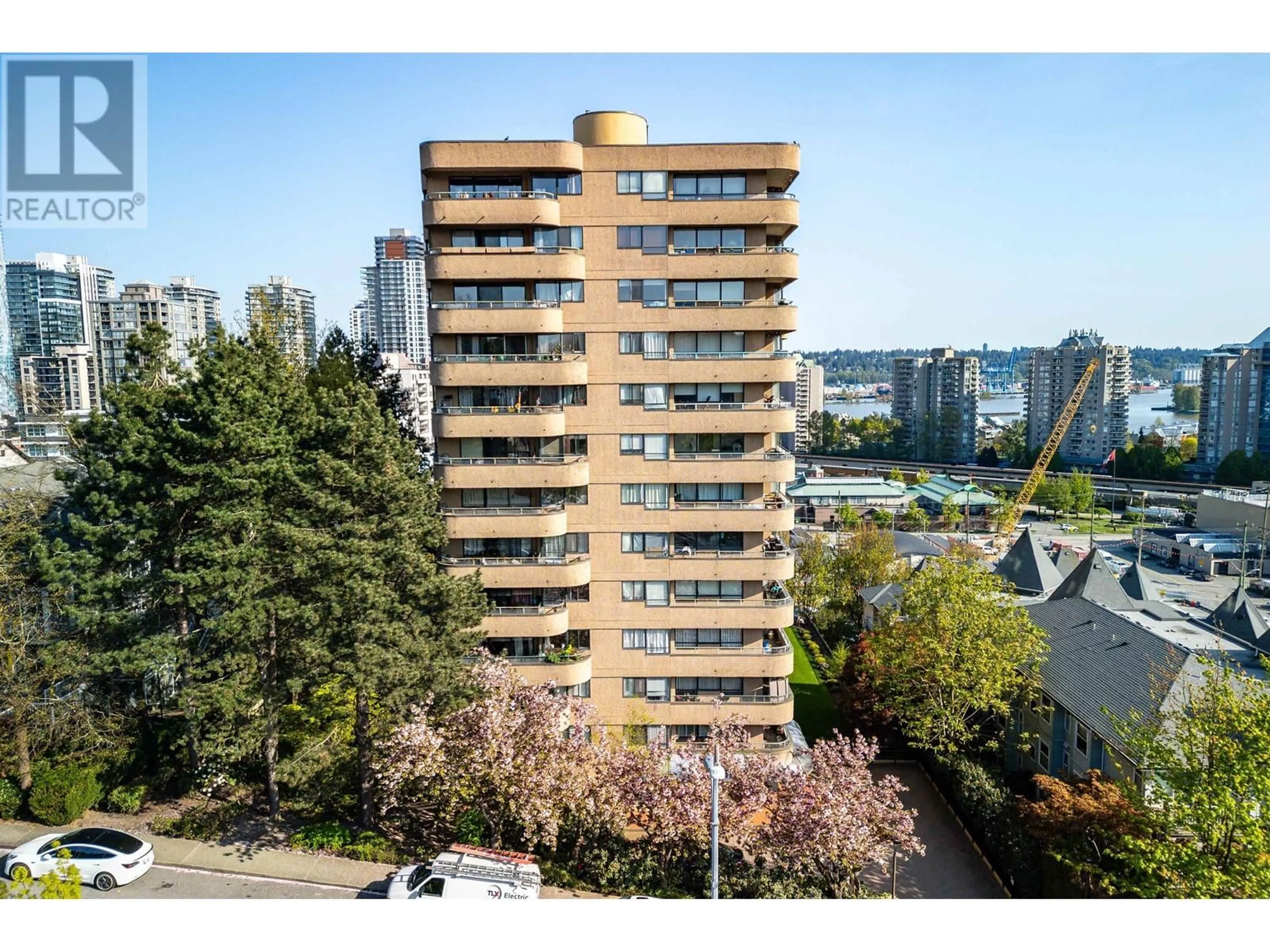 A pic from outside/outdoor area/front of a property/back of a property/a pic from drone, city buildings view from balcony for 1105 - 1026 QUEENS AVENUE, New Westminster British Columbia V3M6B2