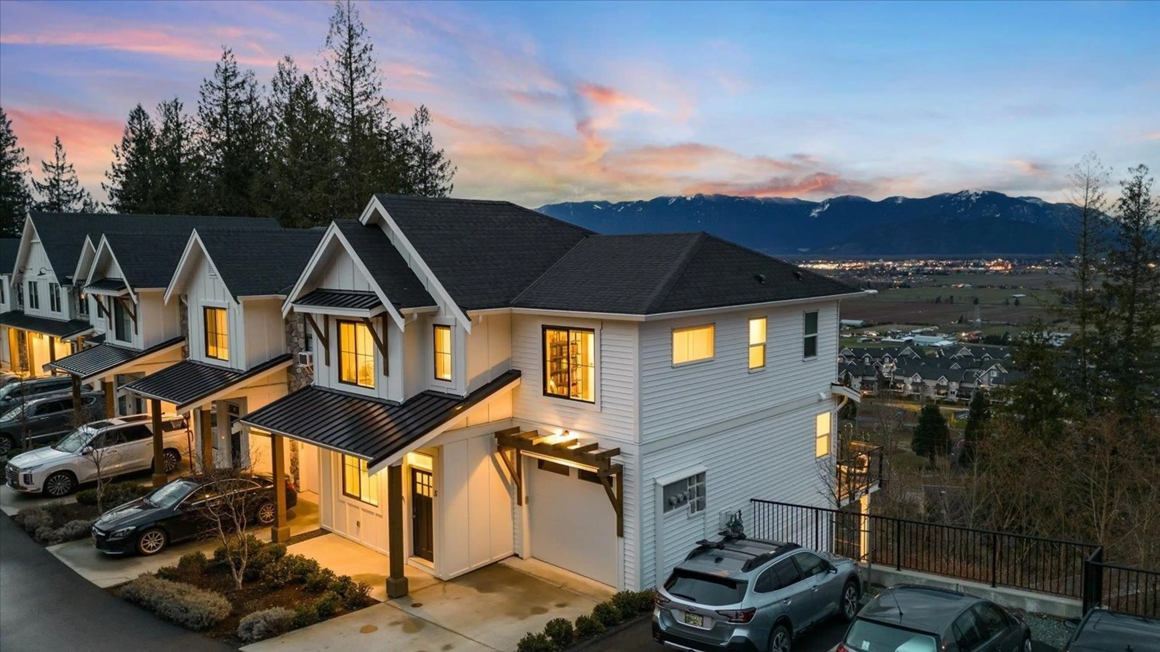 A pic from outside/outdoor area/front of a property/back of a property/a pic from drone, mountain view for 5 - 47203 VISTA PLACE, Chilliwack British Columbia V2R6E2