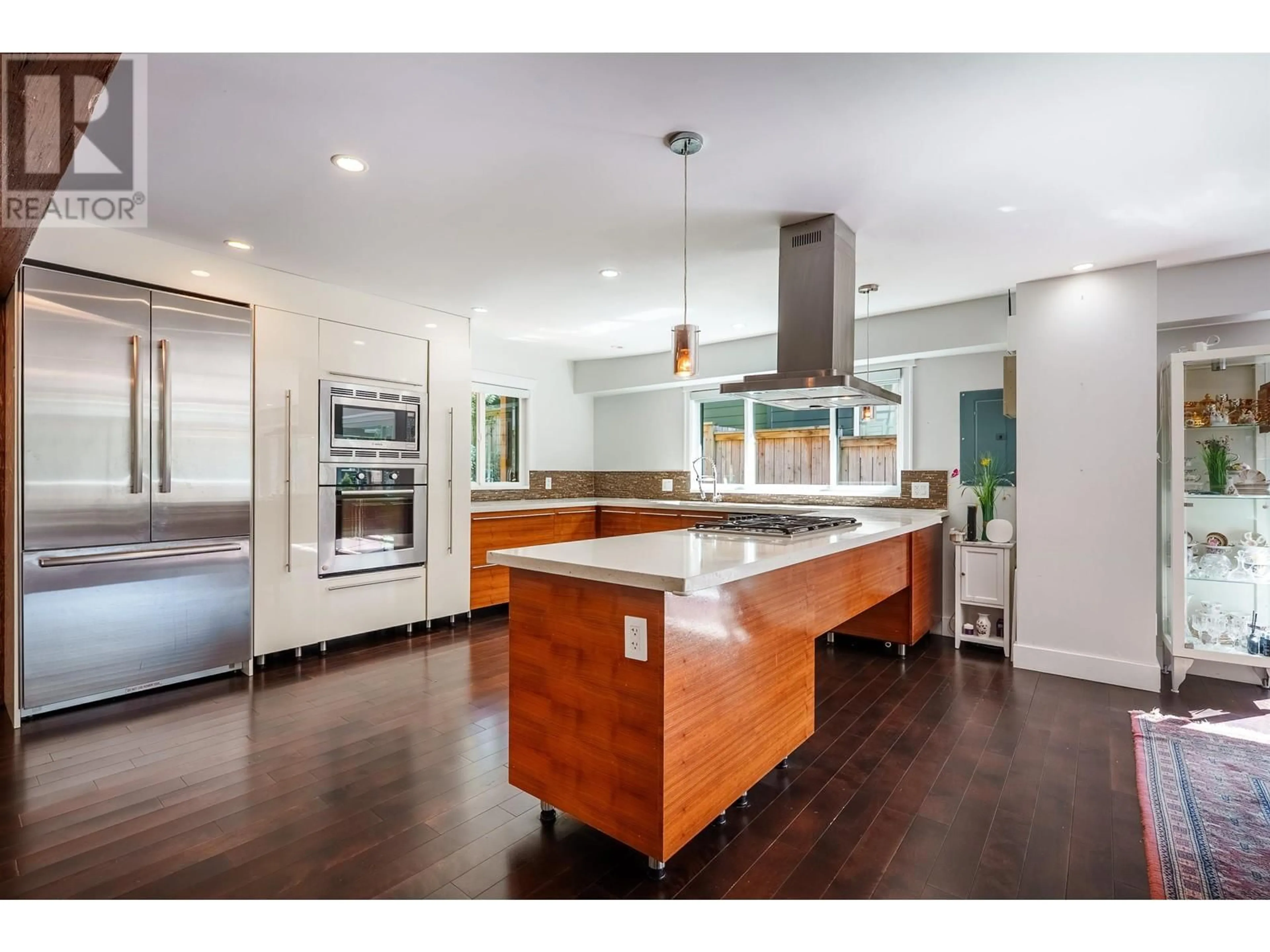 Open concept kitchen, unknown for 4066 NORWOOD AVENUE, North Vancouver British Columbia V7N3R3