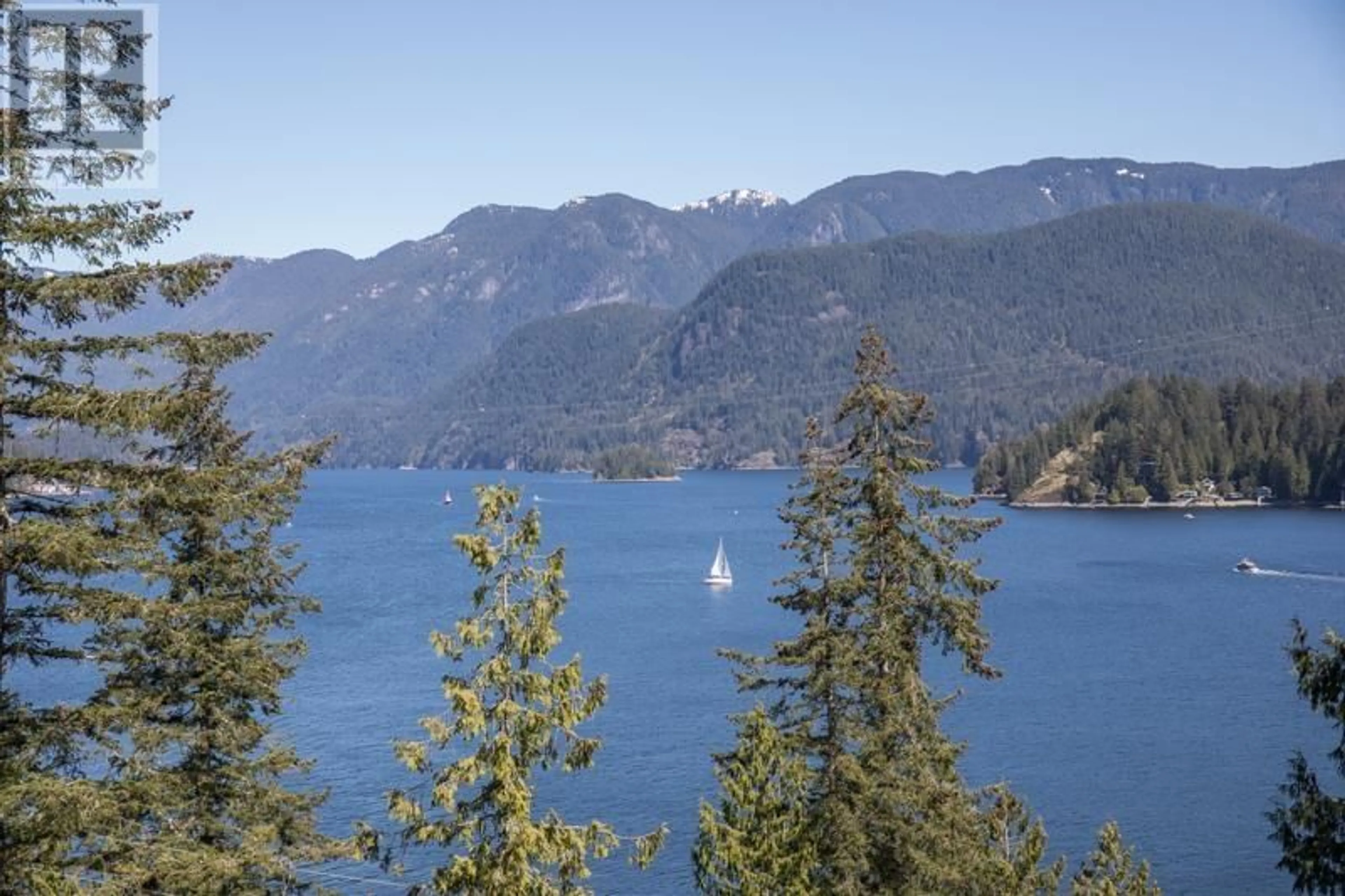 Unknown for 1812 CARDINAL CRESCENT, North Vancouver British Columbia V7G1Y2
