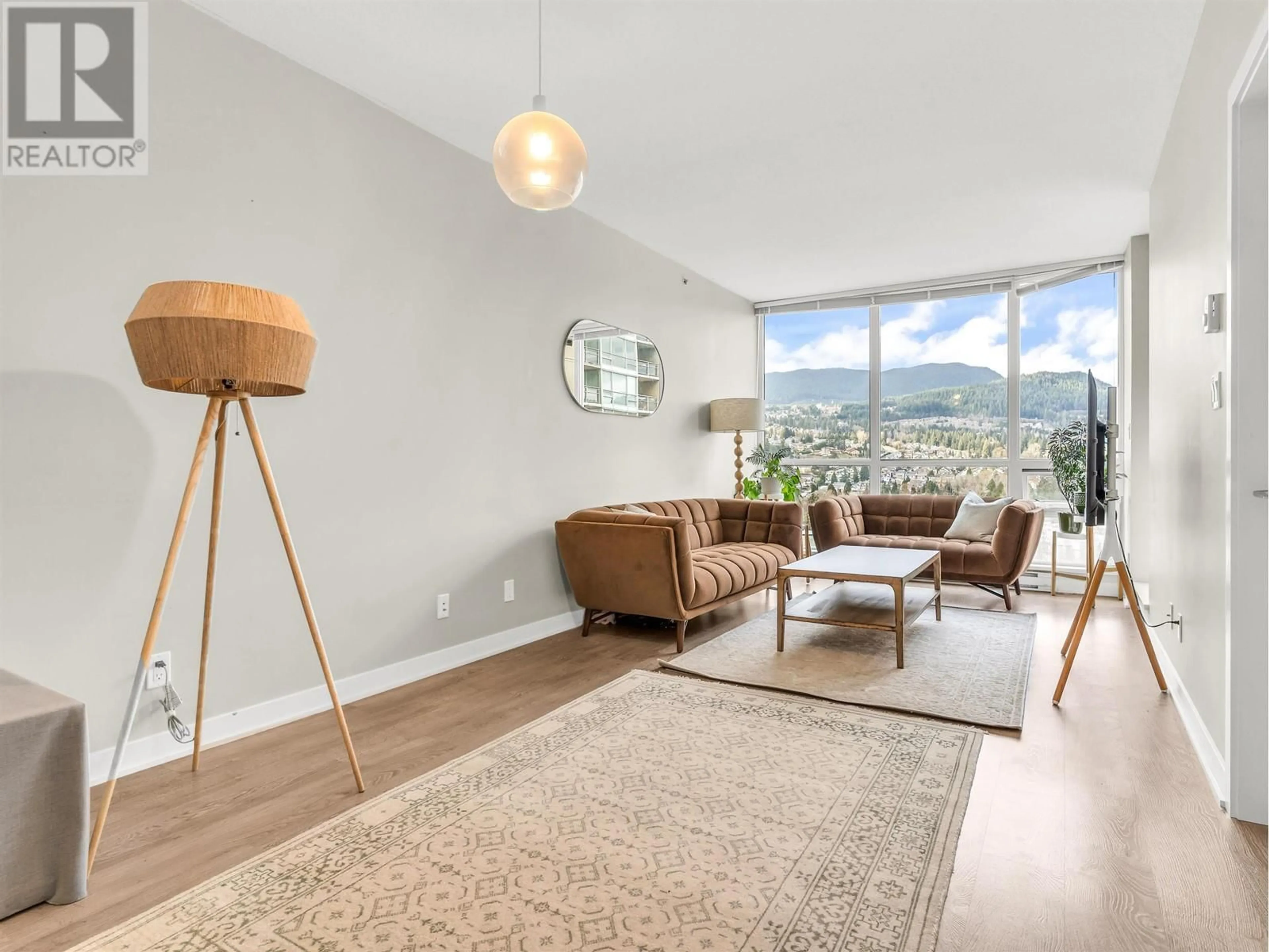 Living room with furniture, unknown for 2301 - 2975 ATLANTIC AVENUE, Coquitlam British Columbia V3B0C5