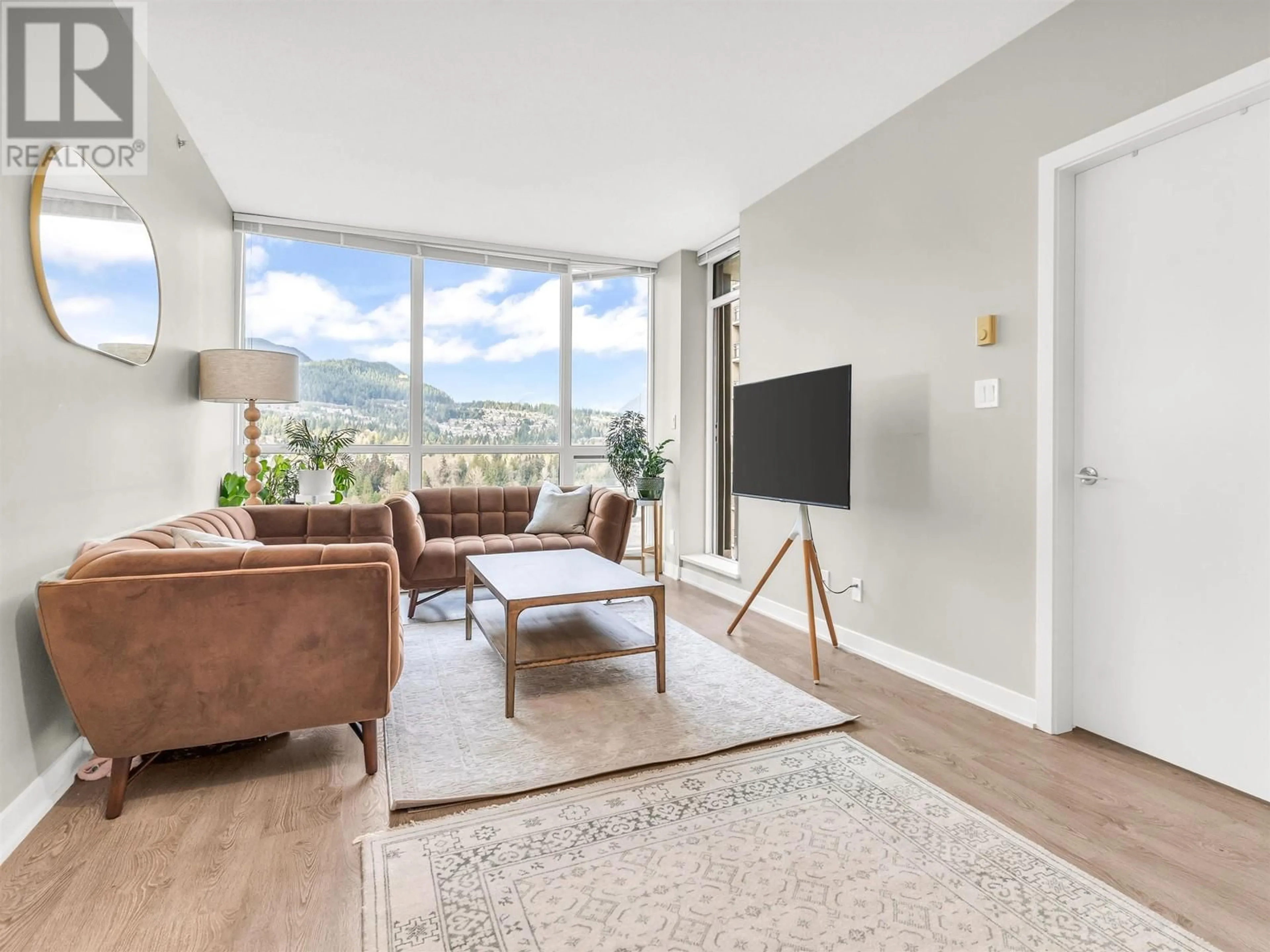 Living room with furniture, unknown for 2301 - 2975 ATLANTIC AVENUE, Coquitlam British Columbia V3B0C5