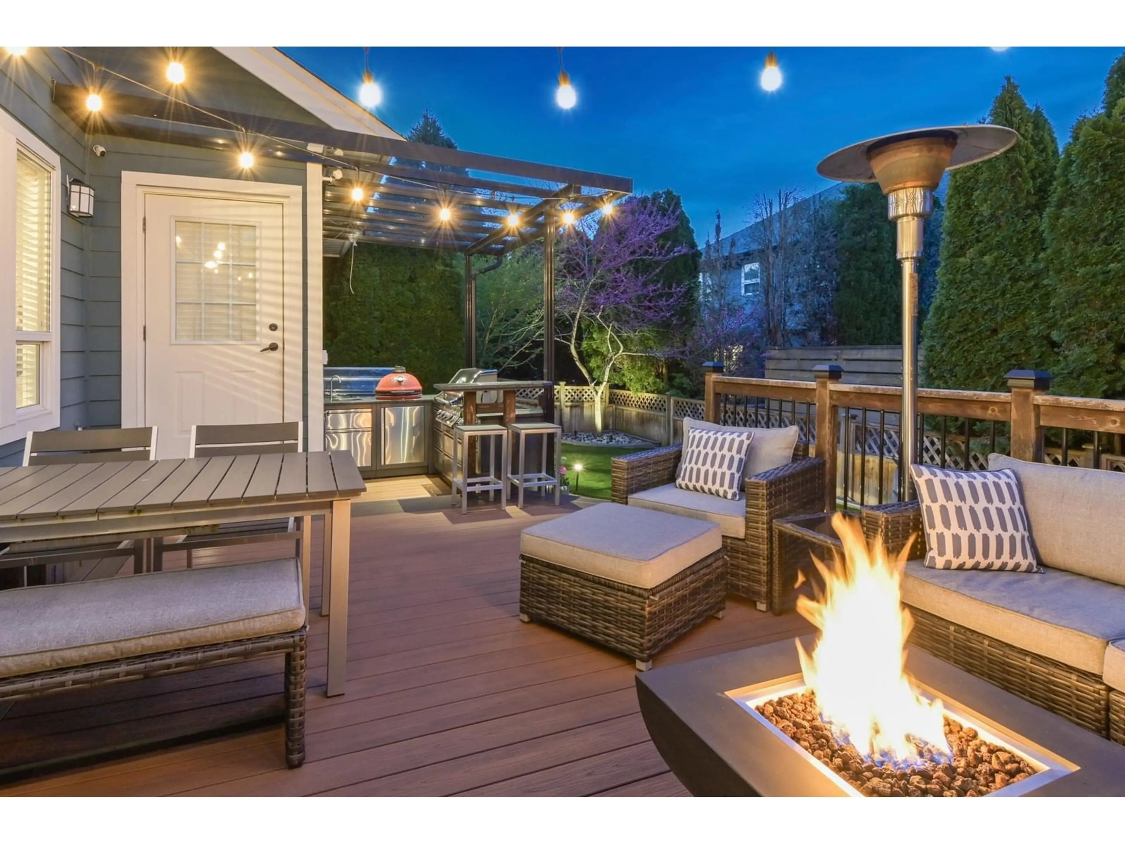 Patio, water/lake/river/ocean view for 6 - 16825 60, Surrey British Columbia V3S4N6