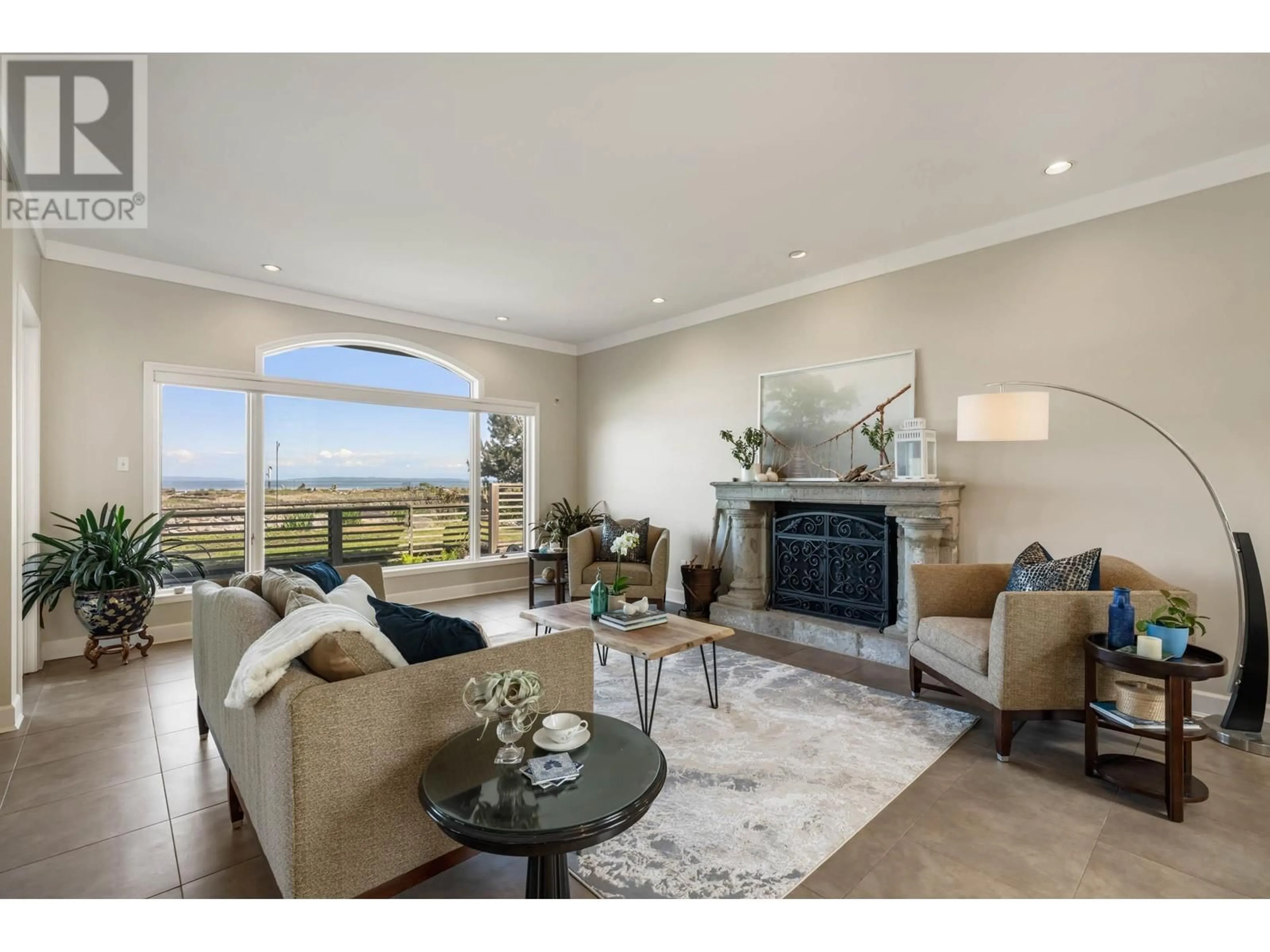 Living room with furniture, unknown for 292 CENTENNIAL PARKWAY, Delta British Columbia V4L1K5