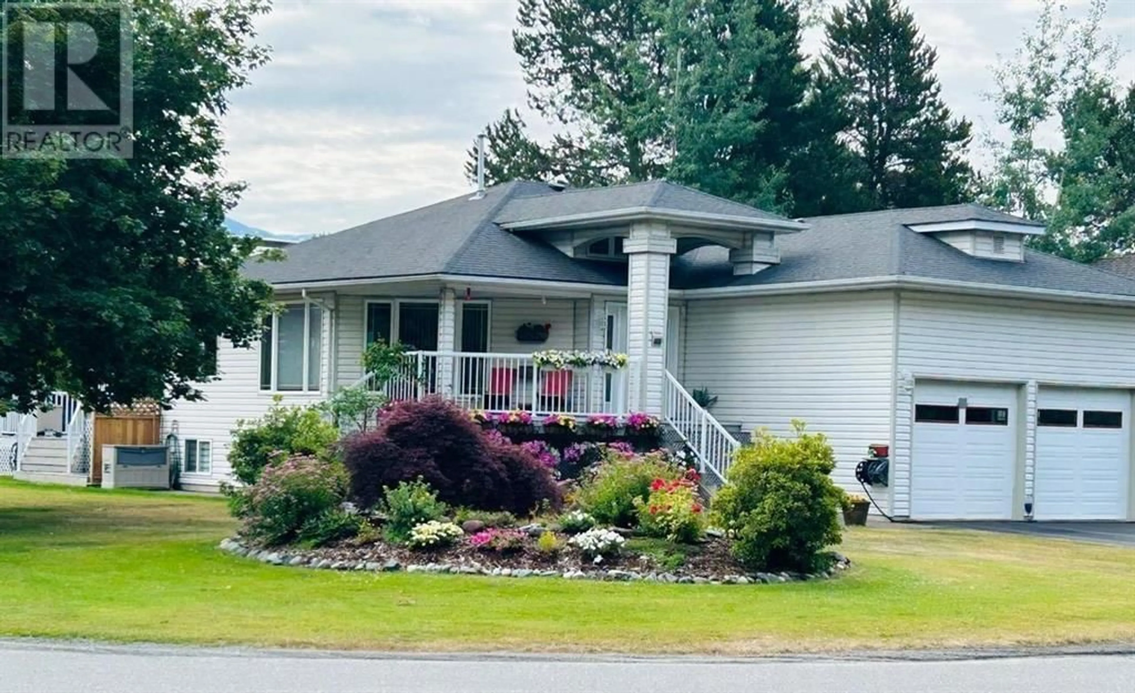 Home with vinyl exterior material, unknown for 3406 BAILEY STREET, Terrace British Columbia V8G5P5