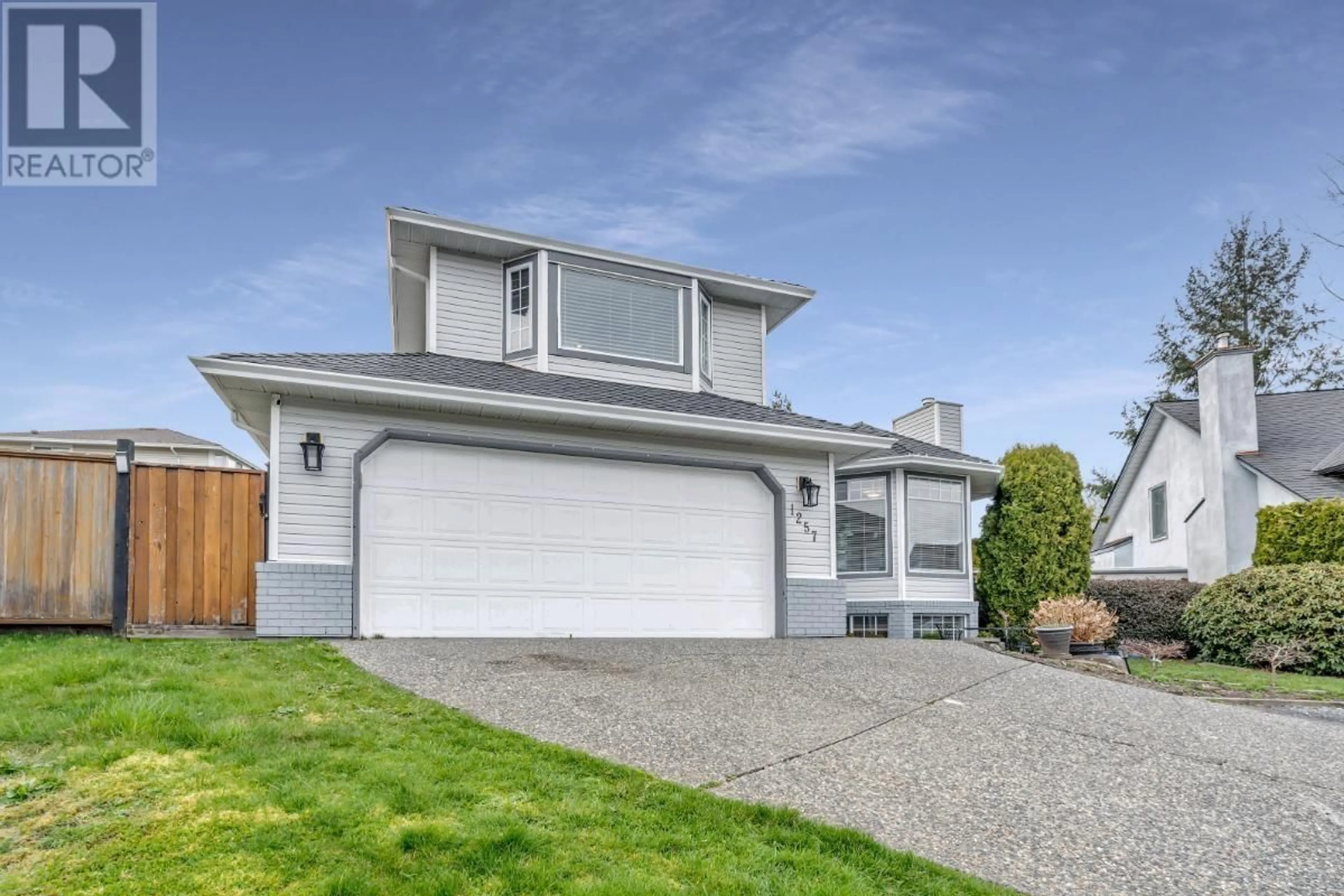 Home with vinyl exterior material, street for 1257 KNIGHTS COURT, Port Coquitlam British Columbia V3C5N3
