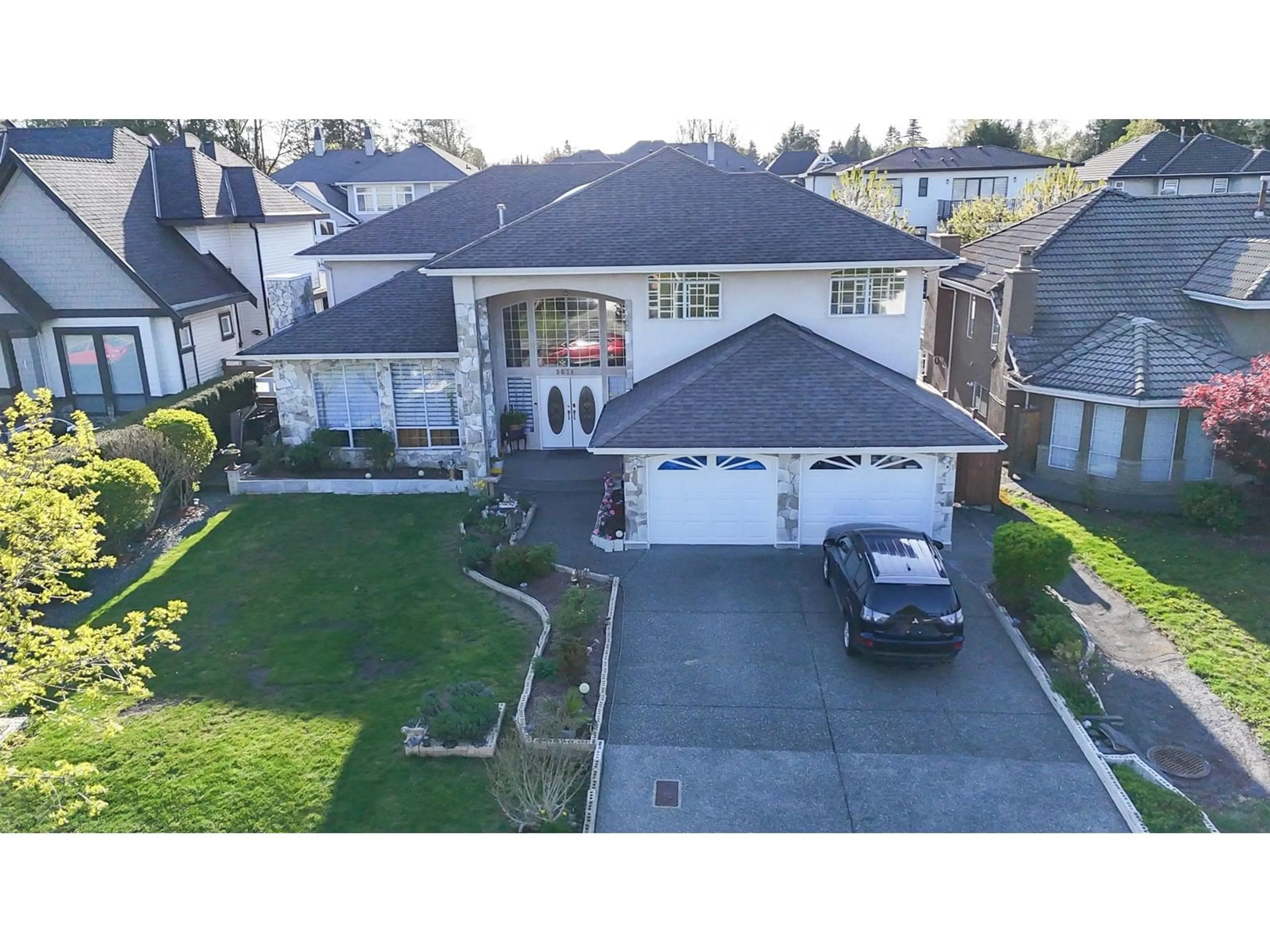 A pic from outside/outdoor area/front of a property/back of a property/a pic from drone, street for 9671 157, Surrey British Columbia V4N2T2