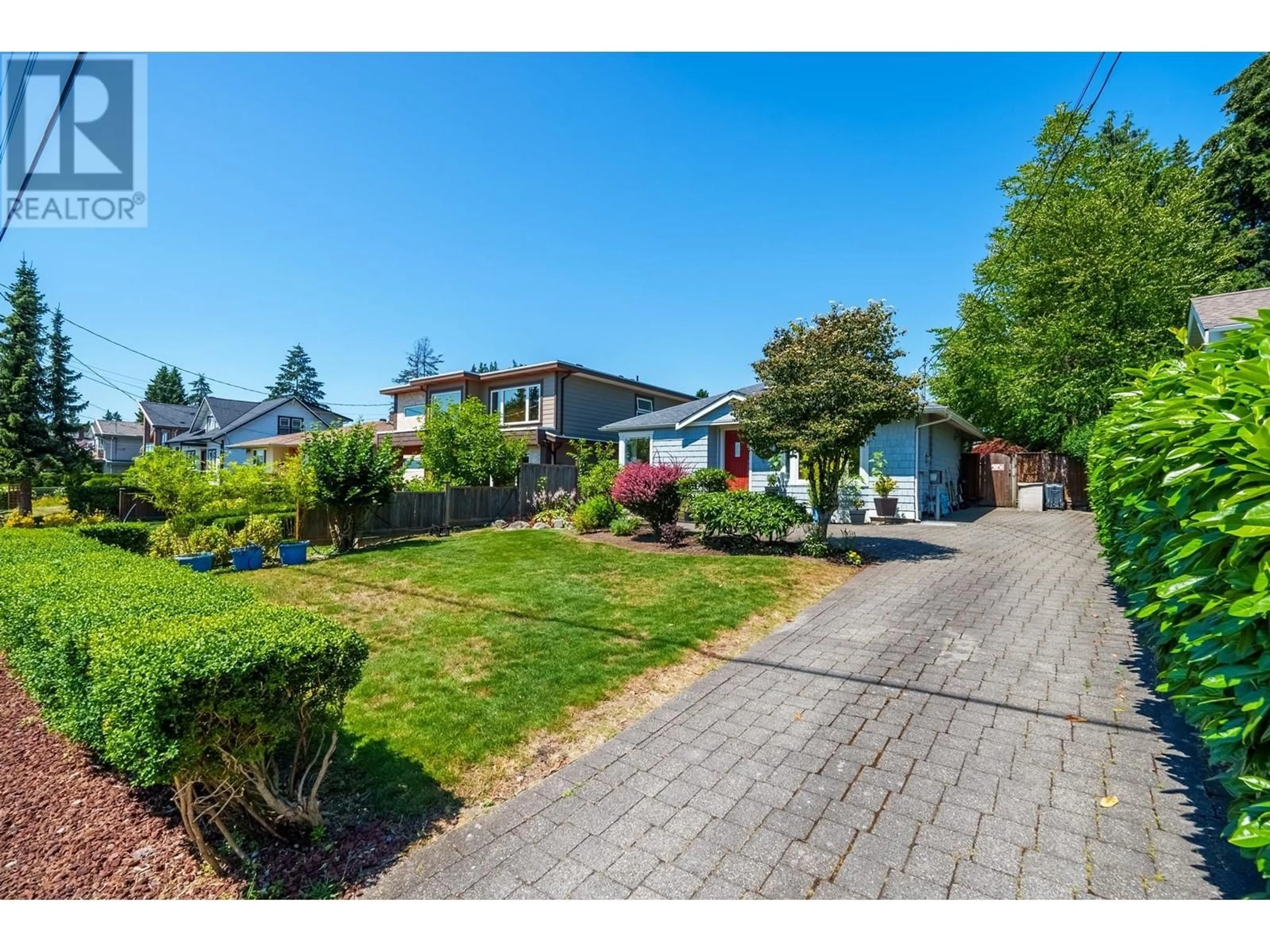 A pic from outside/outdoor area/front of a property/back of a property/a pic from drone, street for 628 7TH STREET, North Vancouver British Columbia V7L1S4