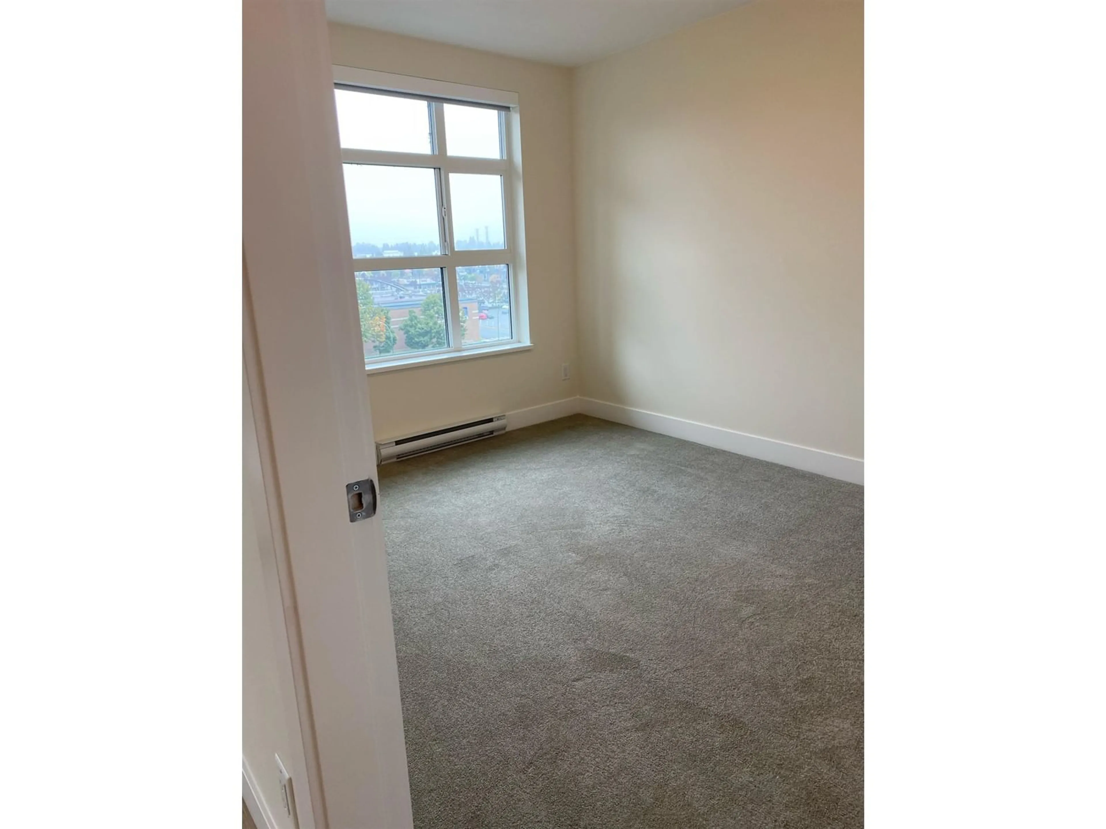 A pic of a room for 609 - 6950 NICHOLSON, Delta British Columbia V4E0A8