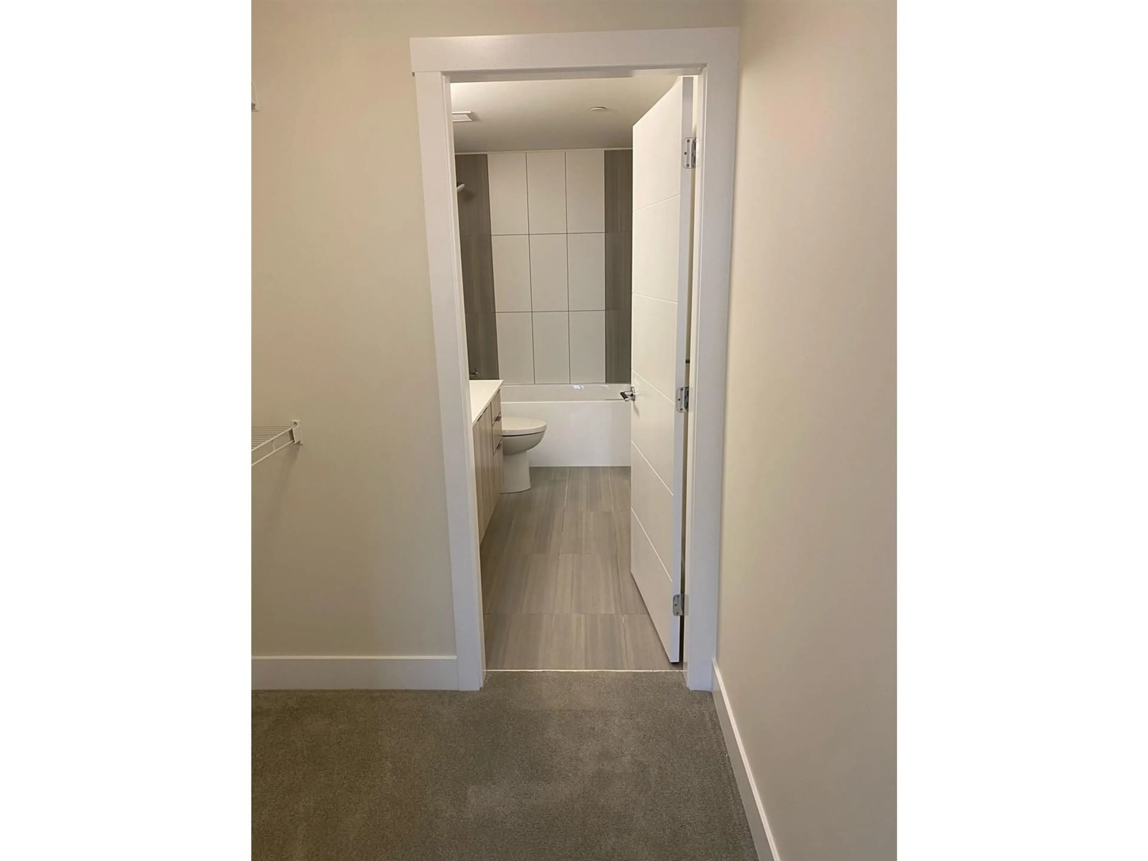 A pic of a room for 609 - 6950 NICHOLSON, Delta British Columbia V4E0A8