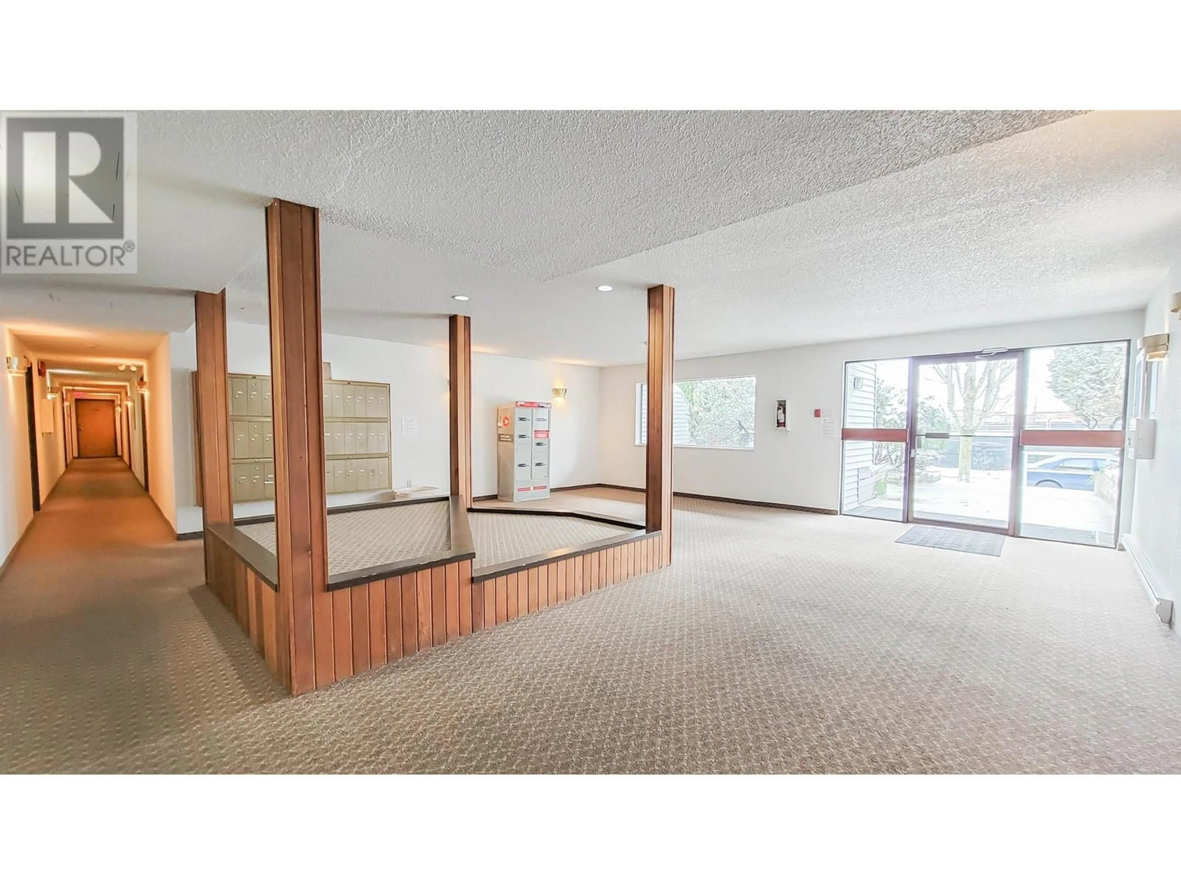 Indoor foyer for 106 - 2055 SUFFOLK AVENUE, Port Coquitlam British Columbia V3B1H4